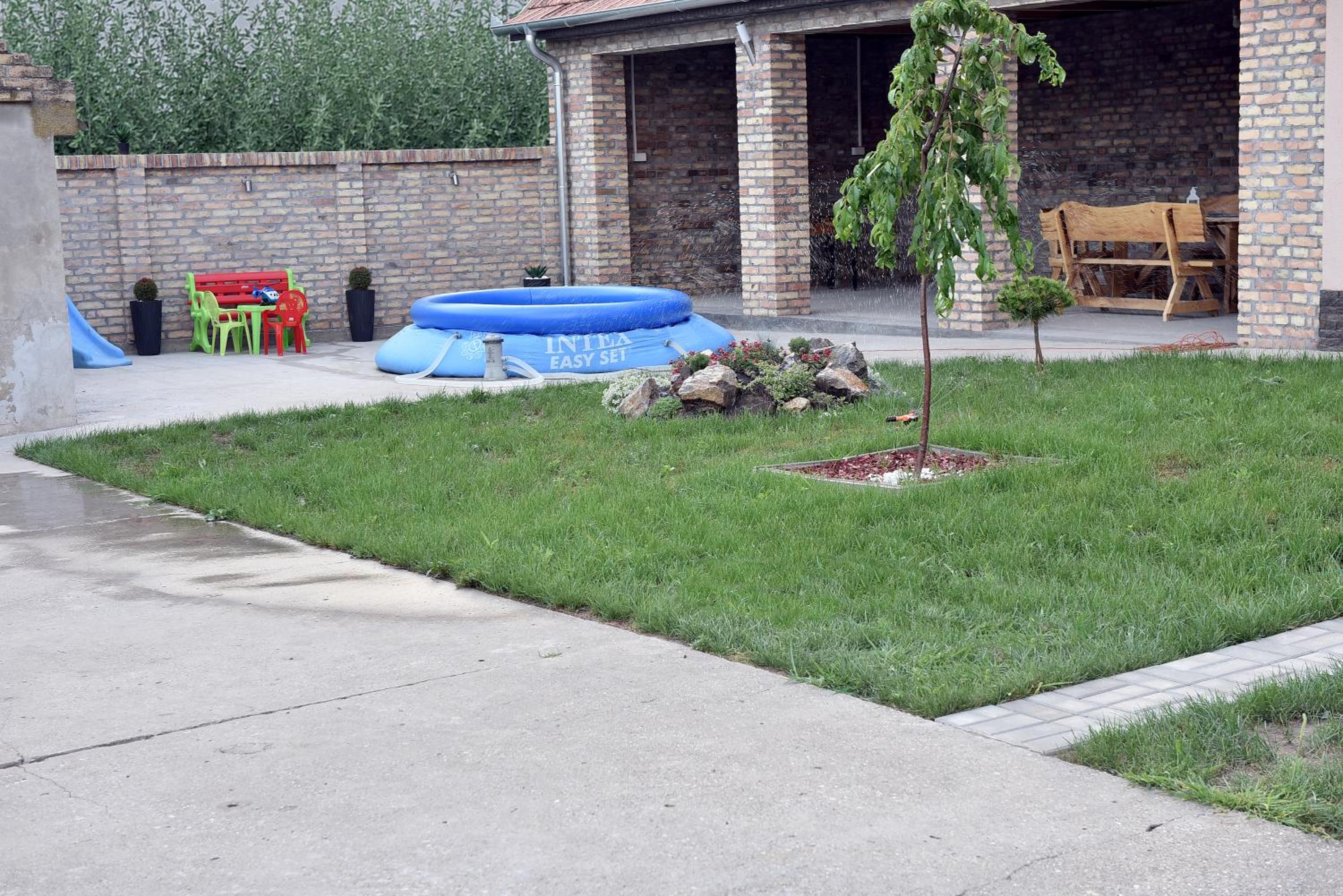 Photo 11