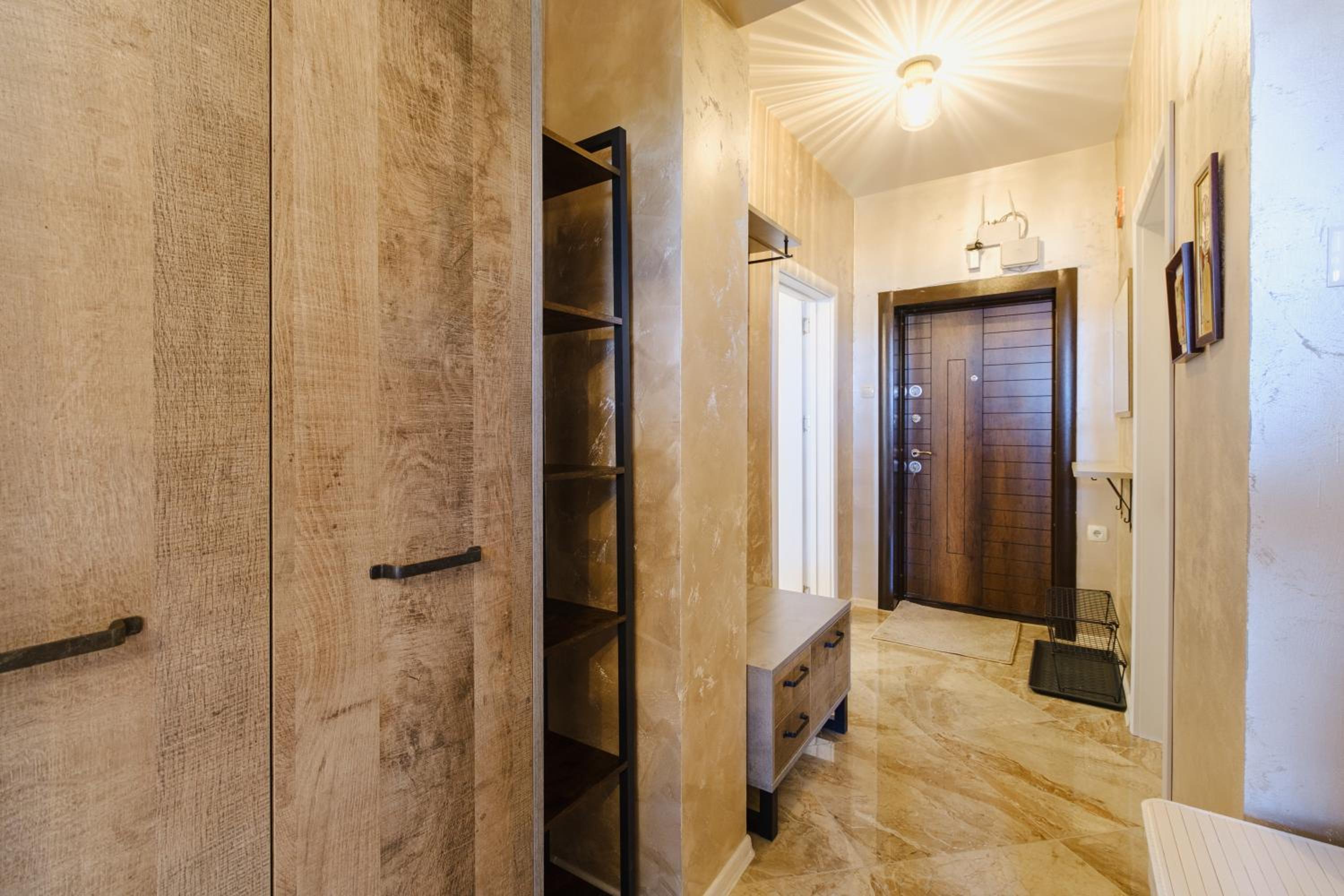 Spacious 1-bedroom Apartment