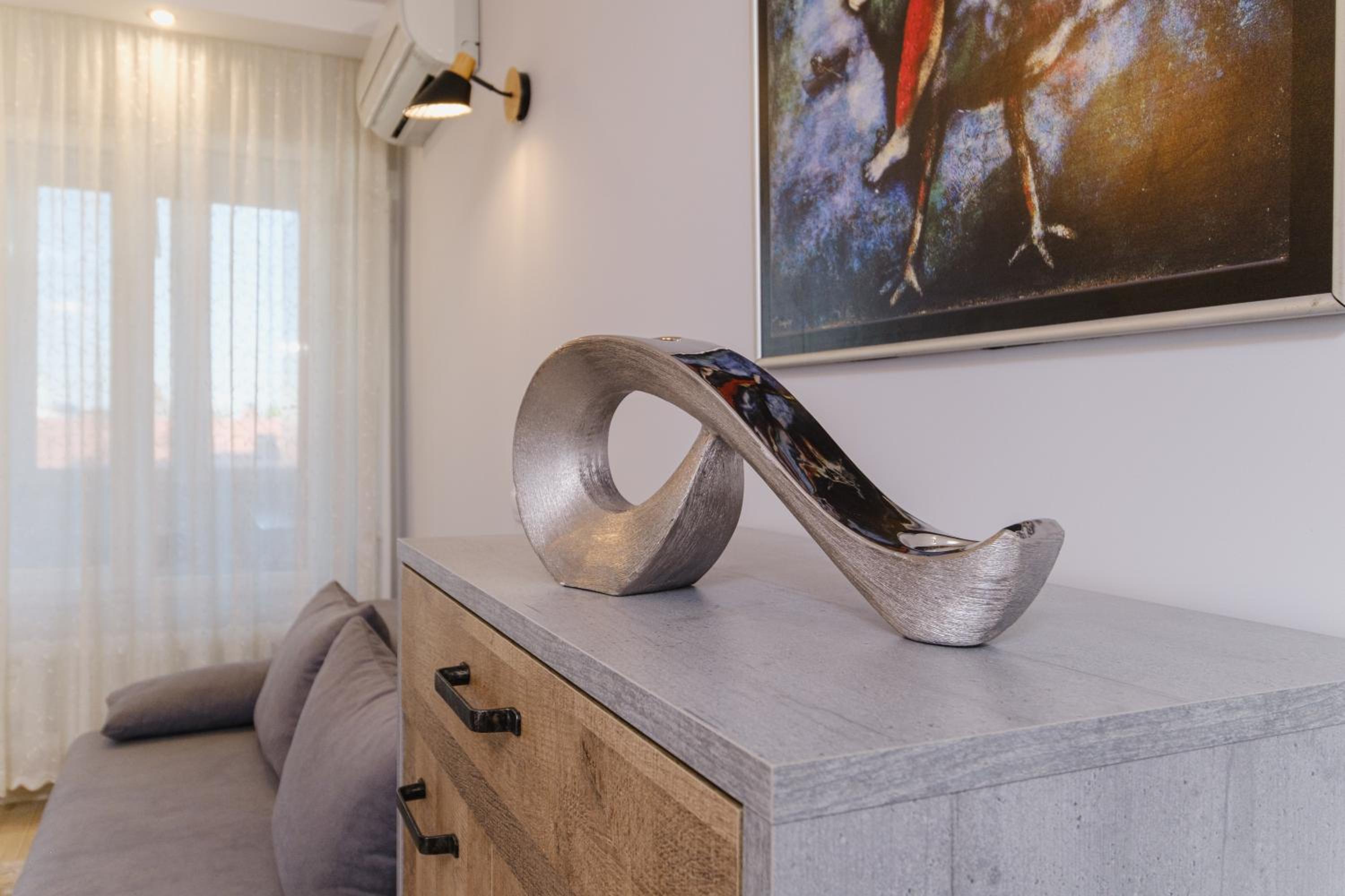 Spacious 1-bedroom Apartment
