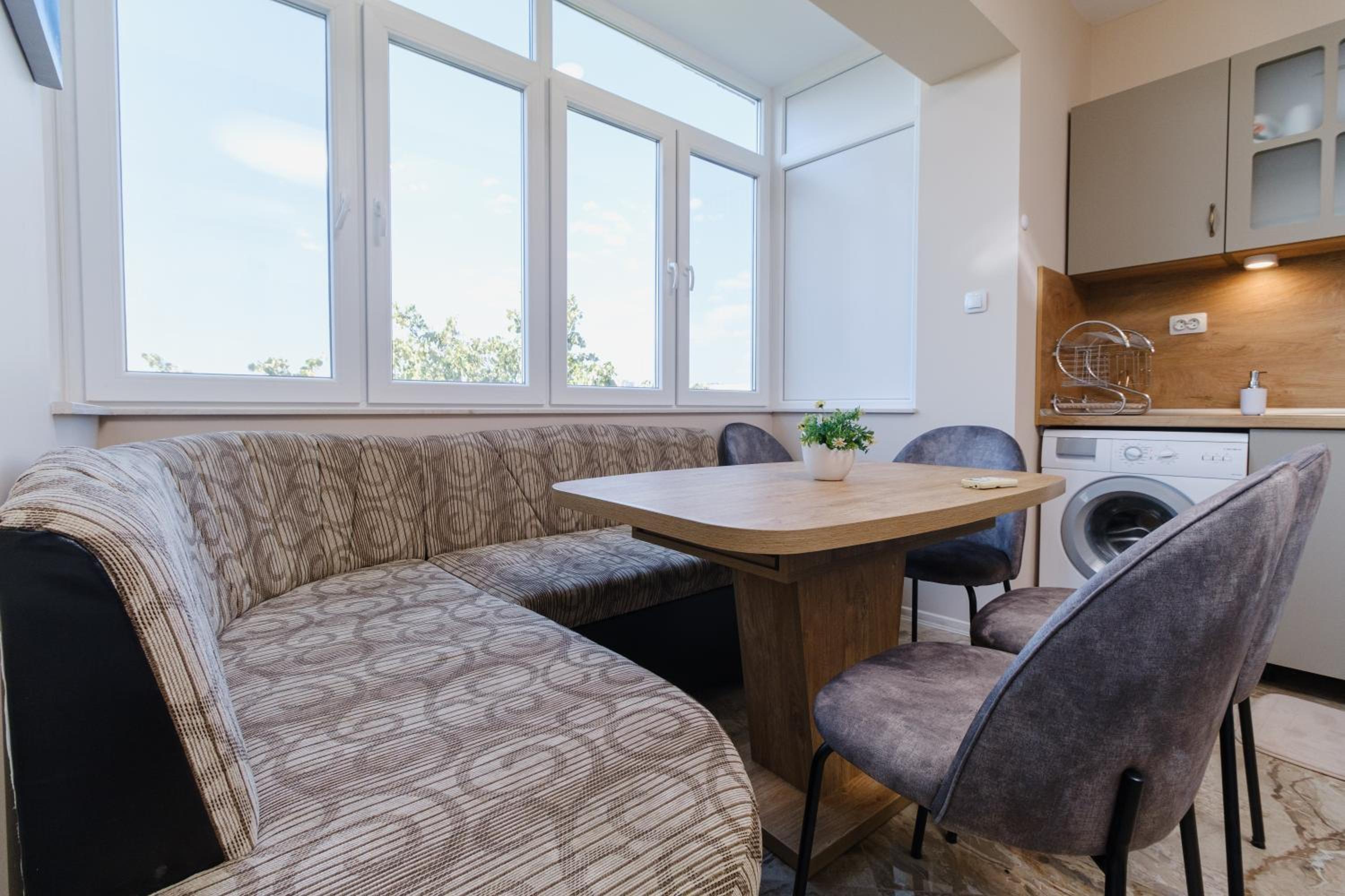 Spacious 1-bedroom Apartment