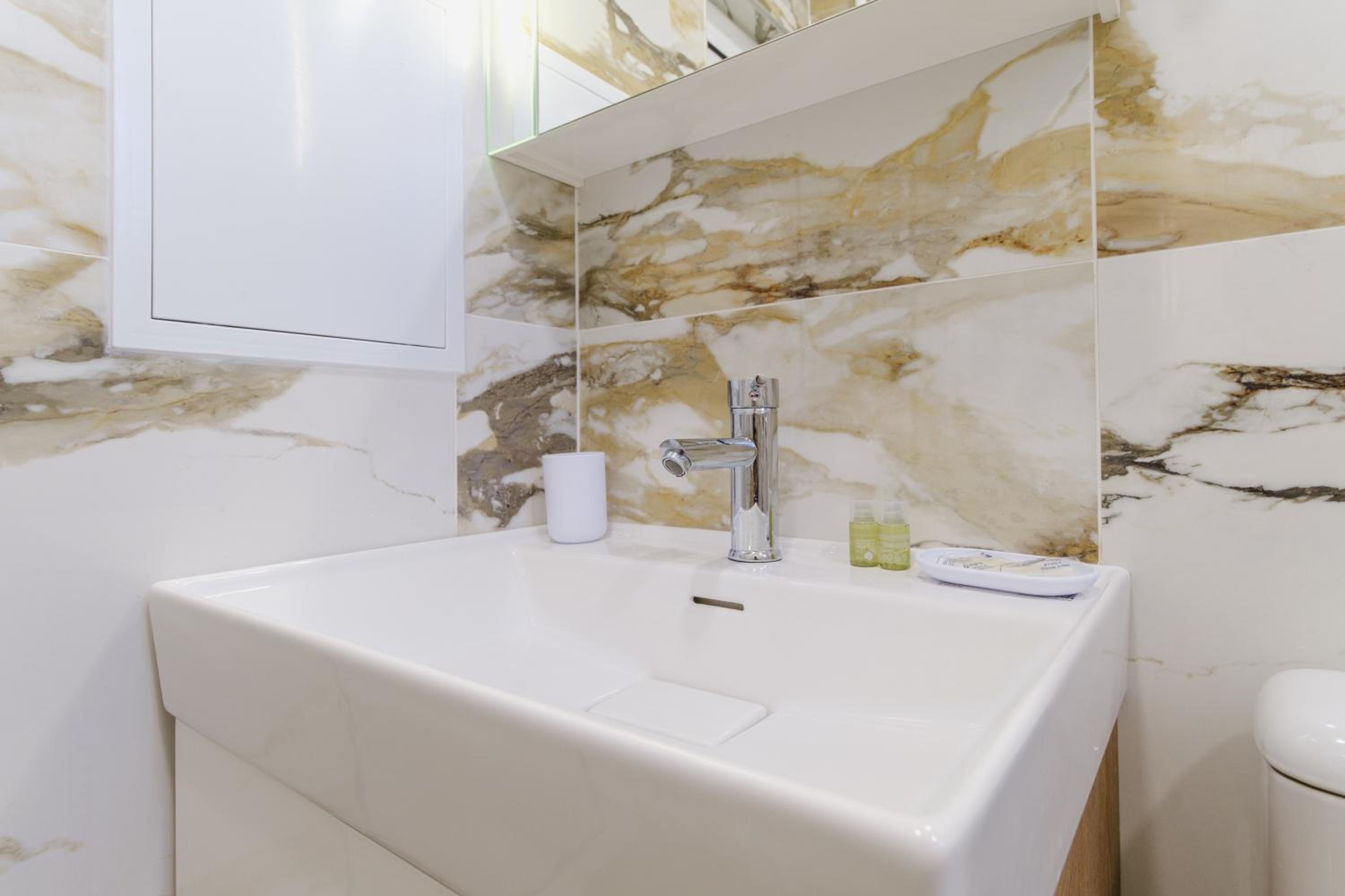Spacious 1-bedroom Apartment