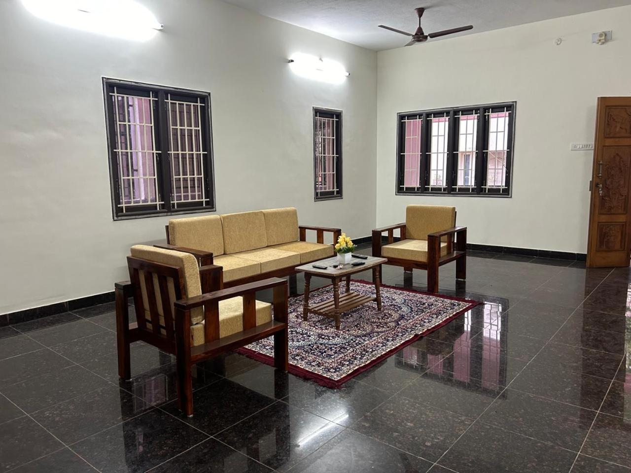 PlushStays Service Apartment
