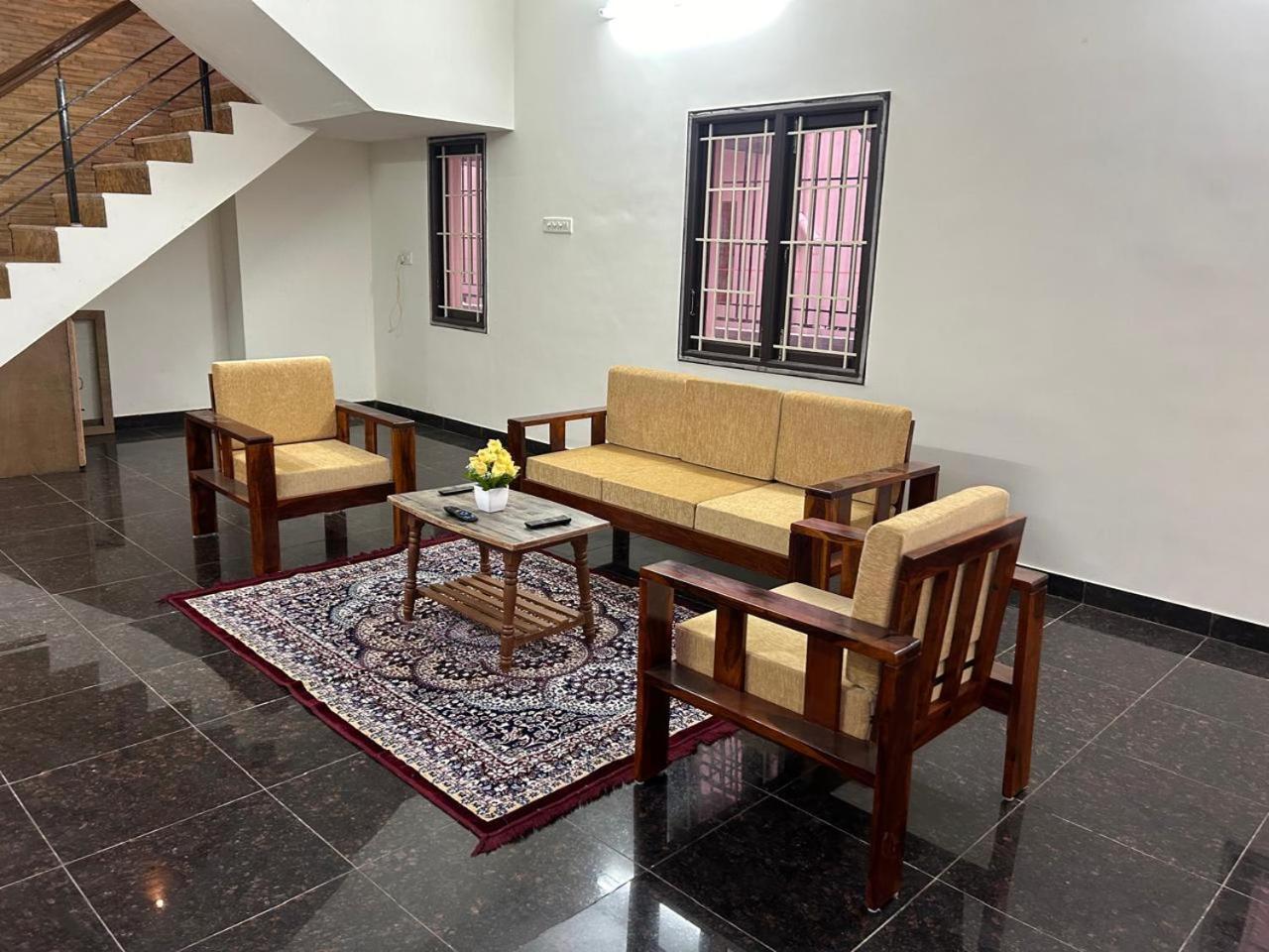 PlushStays Service Apartment