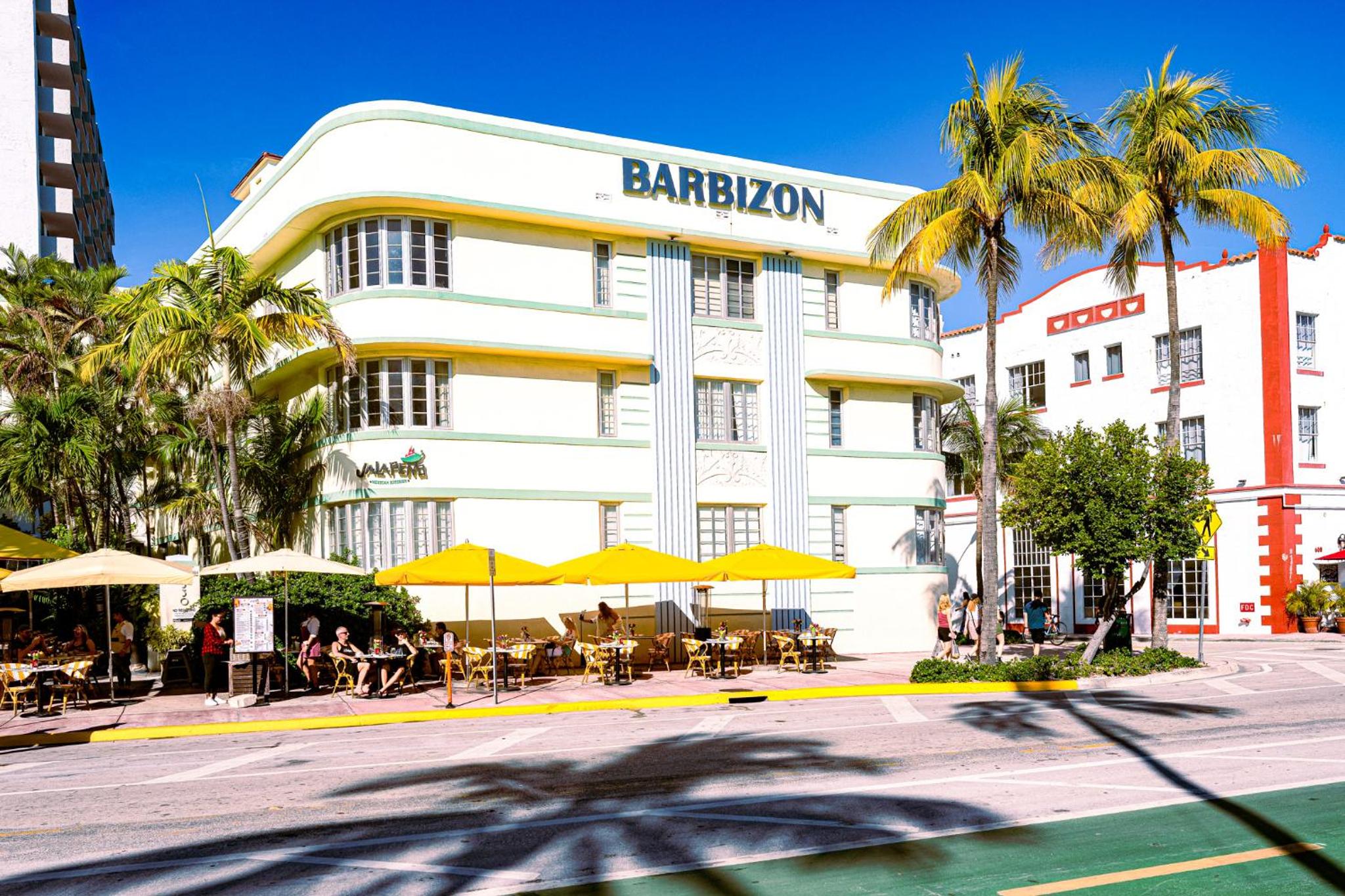 Amazing studio in Ocean Drive view 2