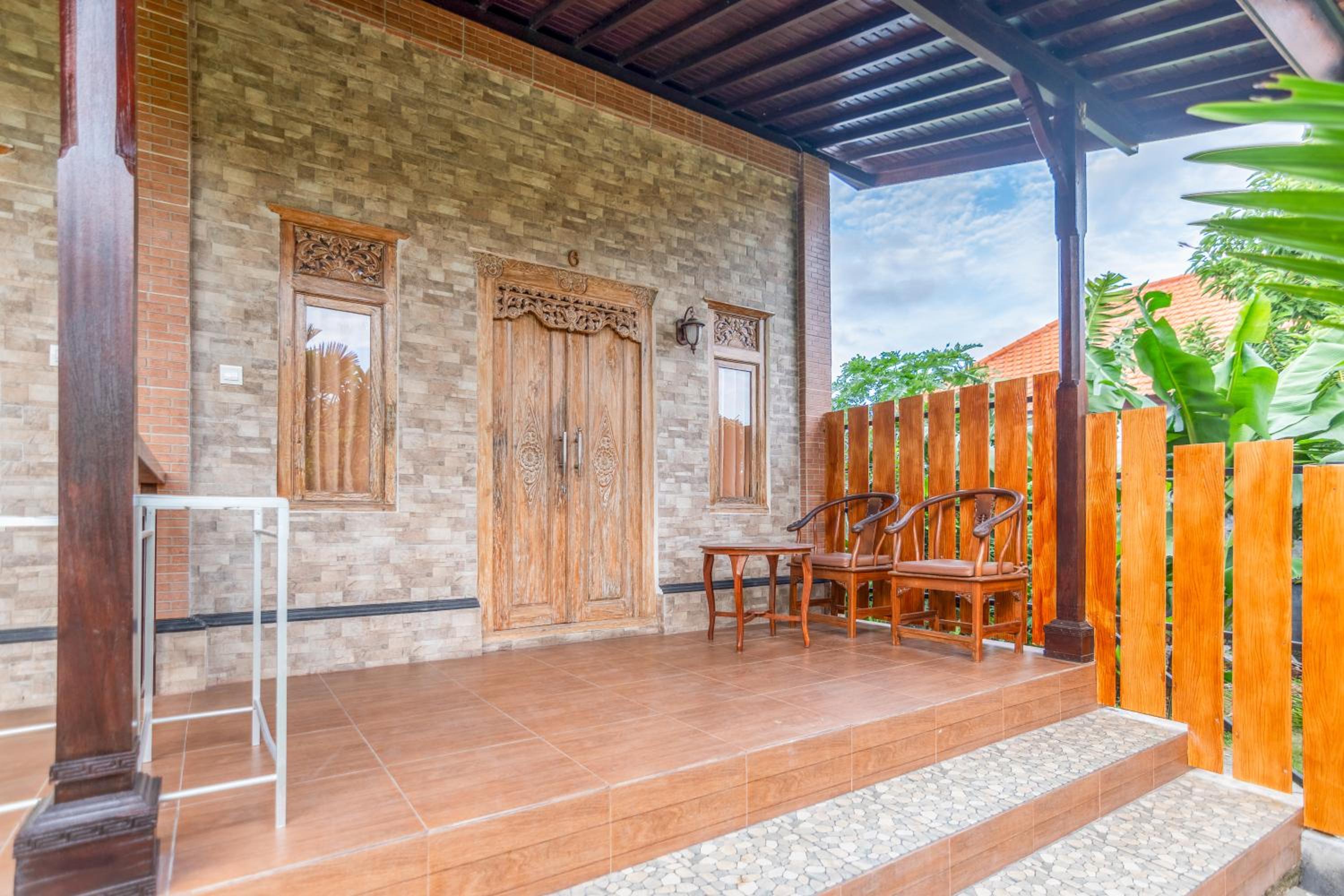 Few Mins Walk to Cafes & Beach BB Guesthouse 6 view 5