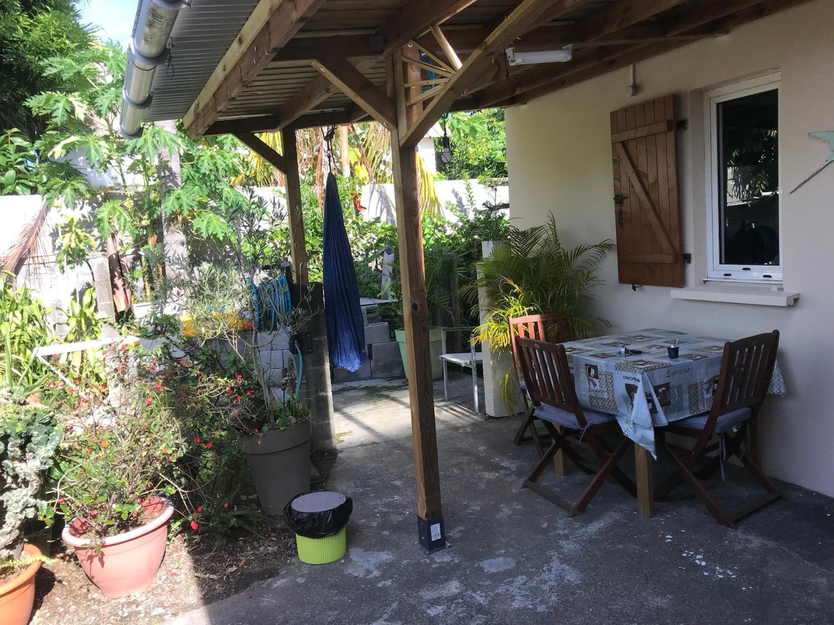 Maison charmante à Bras-Panon avec piscine et jardin