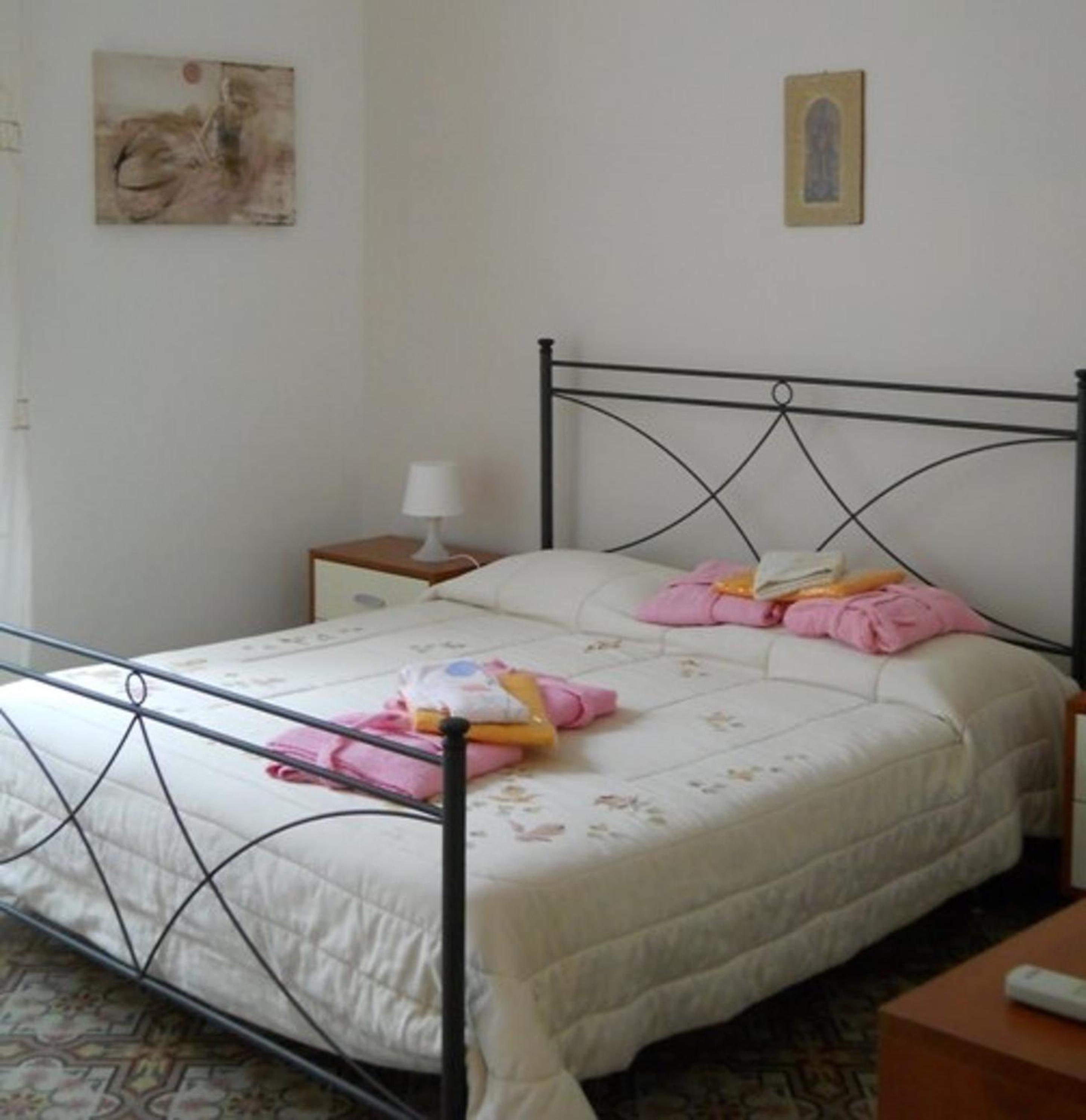 Spacious apartment in Trapani 60 m² with balcony photo 4