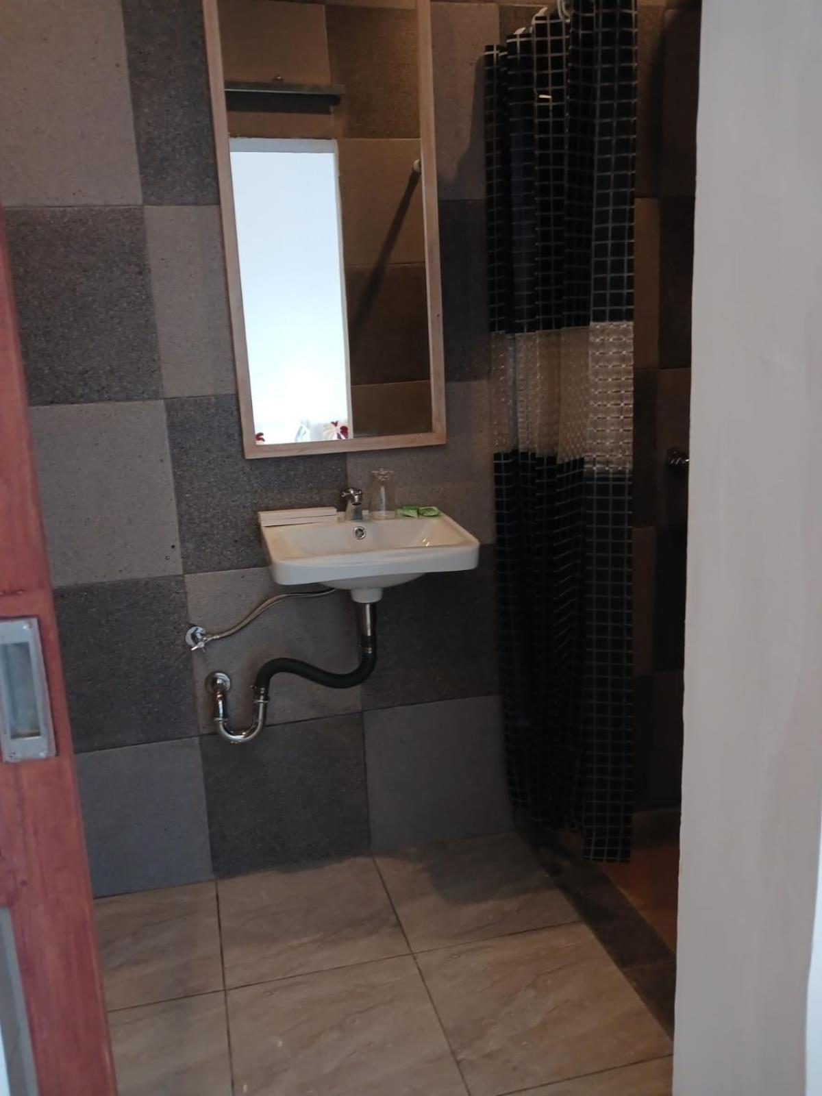 Photo 37