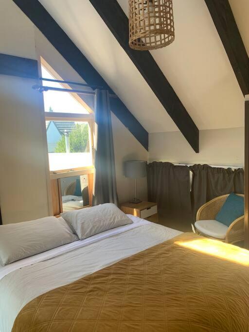 Lake Escape-stunning views and close to town