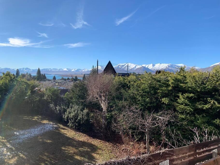 Lake Escape-stunning views and close to town