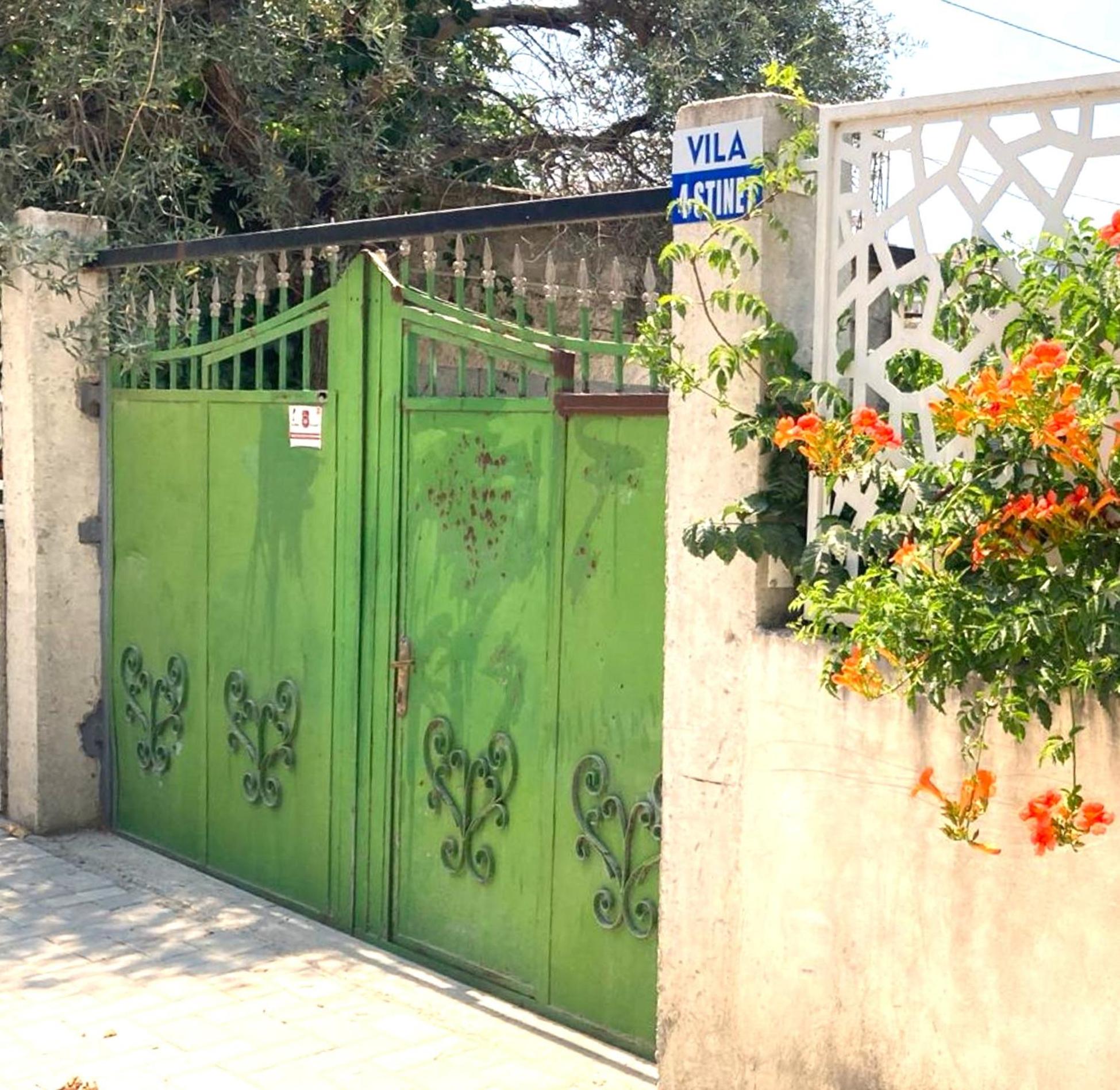 Vila 4 Stinet
