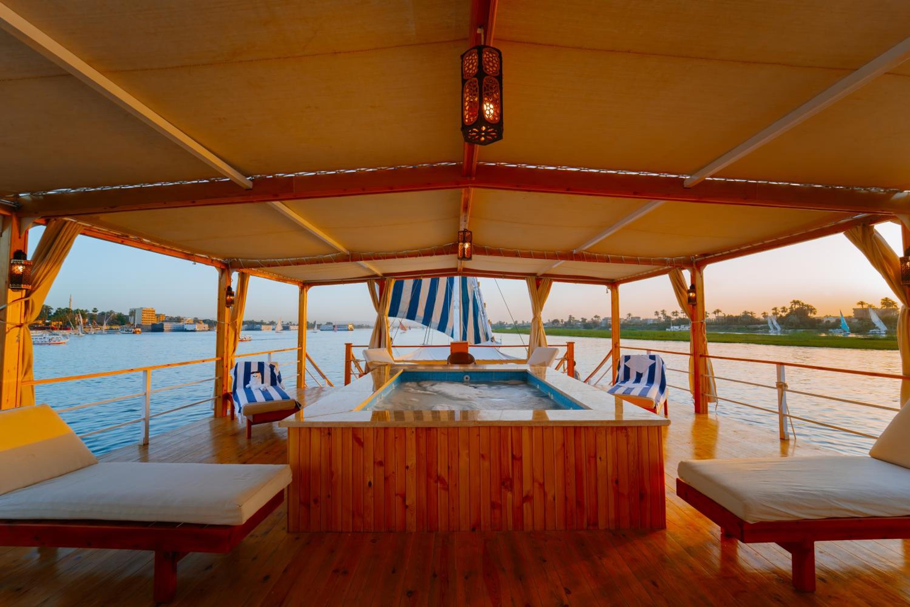 Turquoise Dahabiya , 3,4,7 nights sailing between Luxor and Aswan view 3
