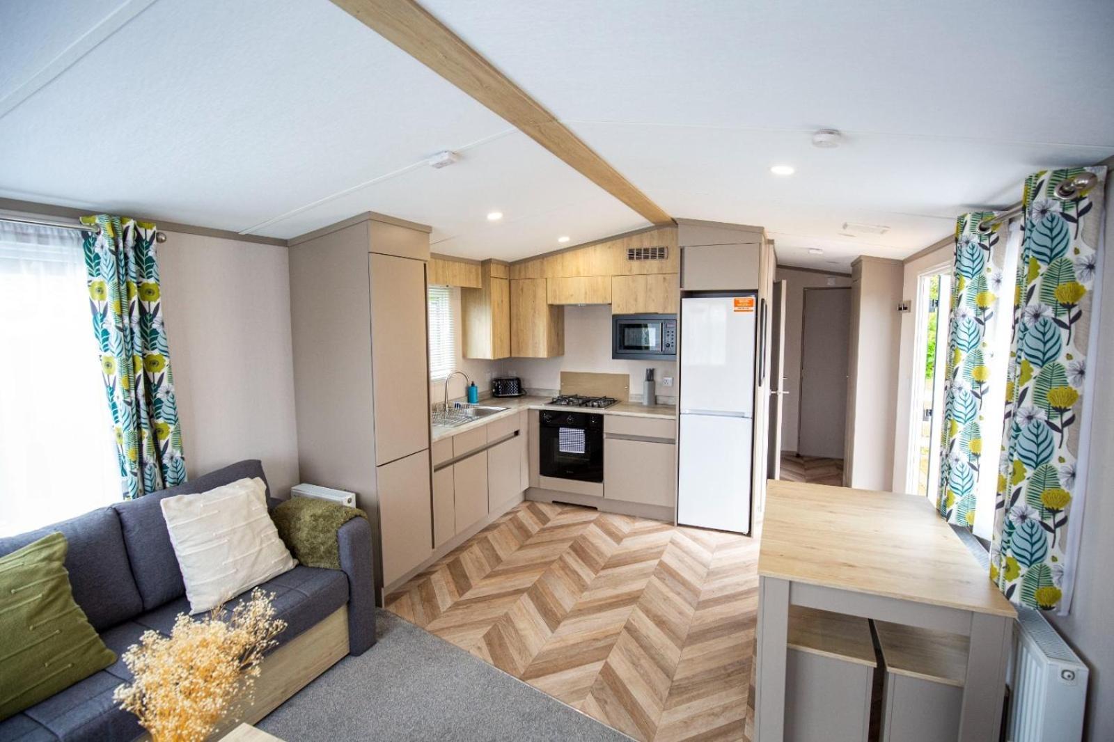 Grantown Get Away - SJA Stays - Modern 2 Bed Static view 5
