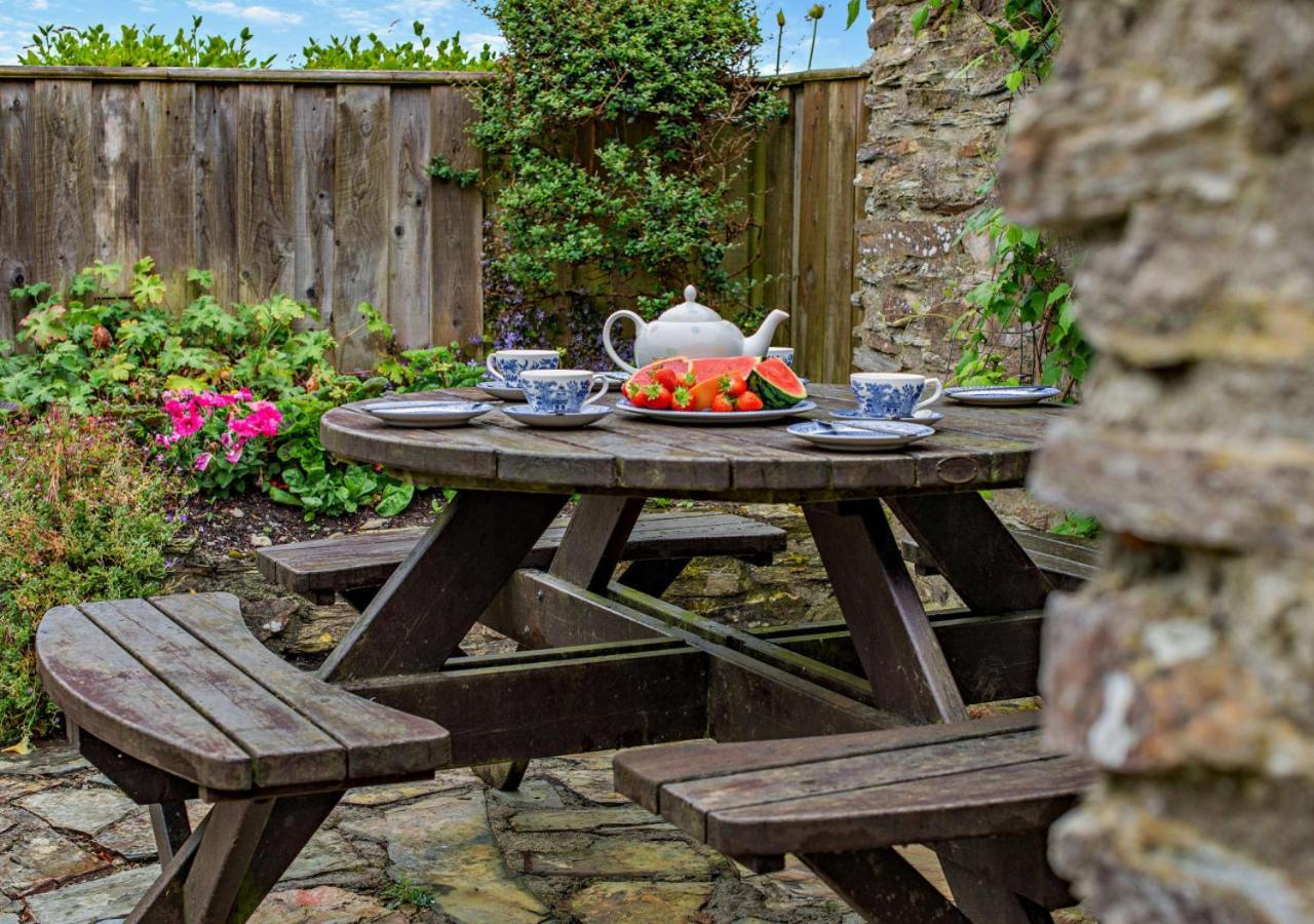2 Bed in Padstow oc-w3658