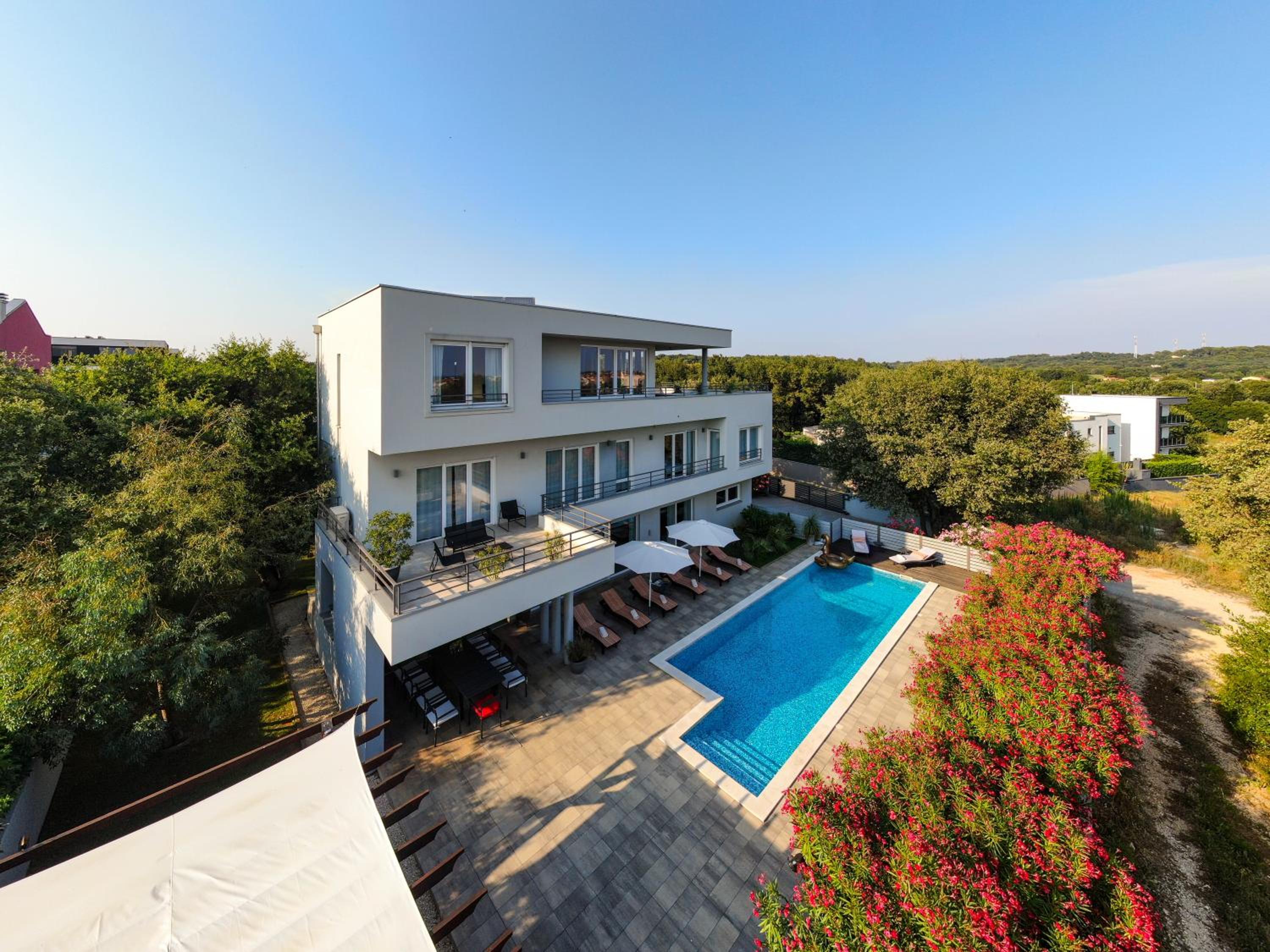 Villa Chillax Inn view 4