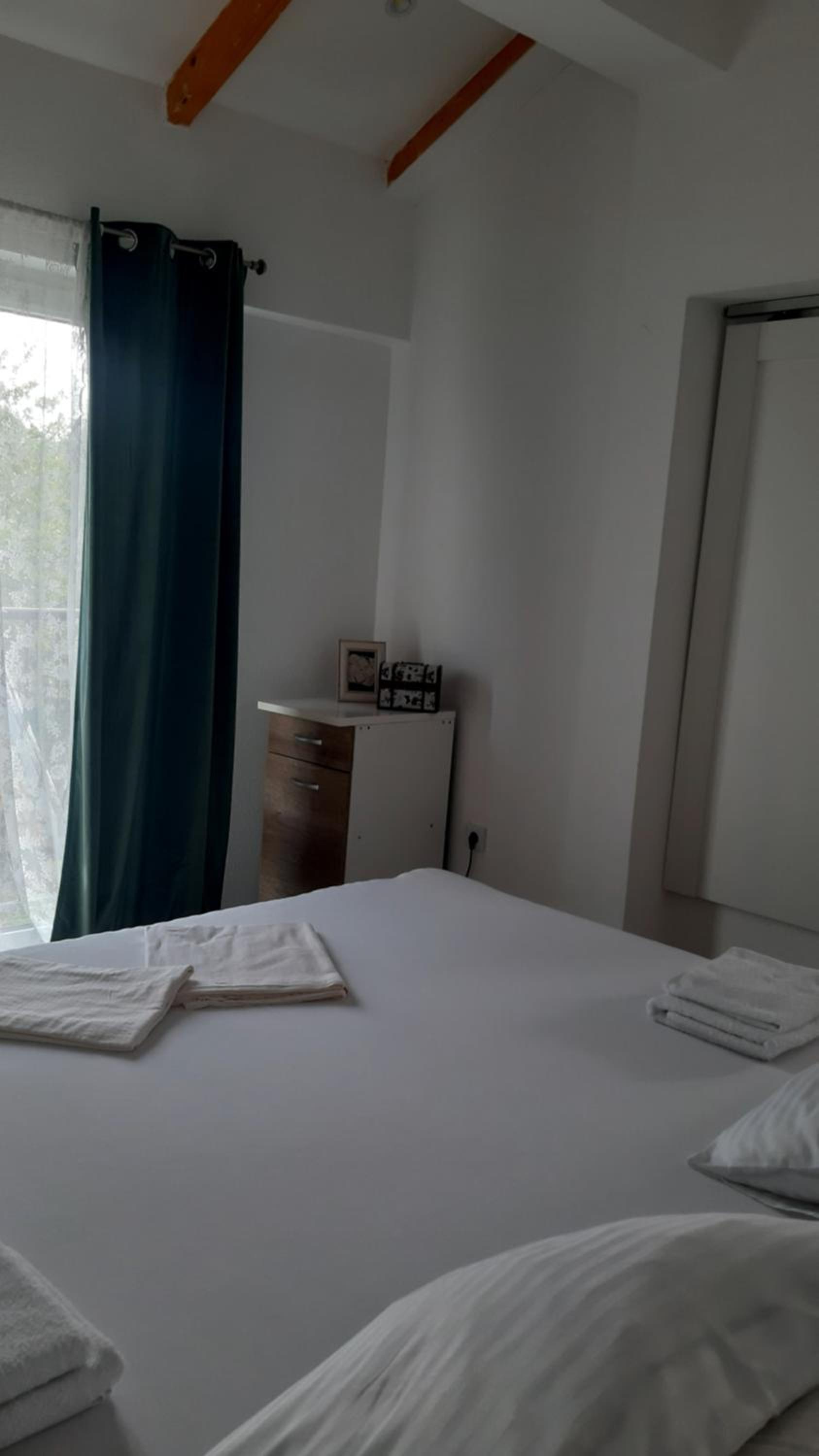 Ravne Rest House