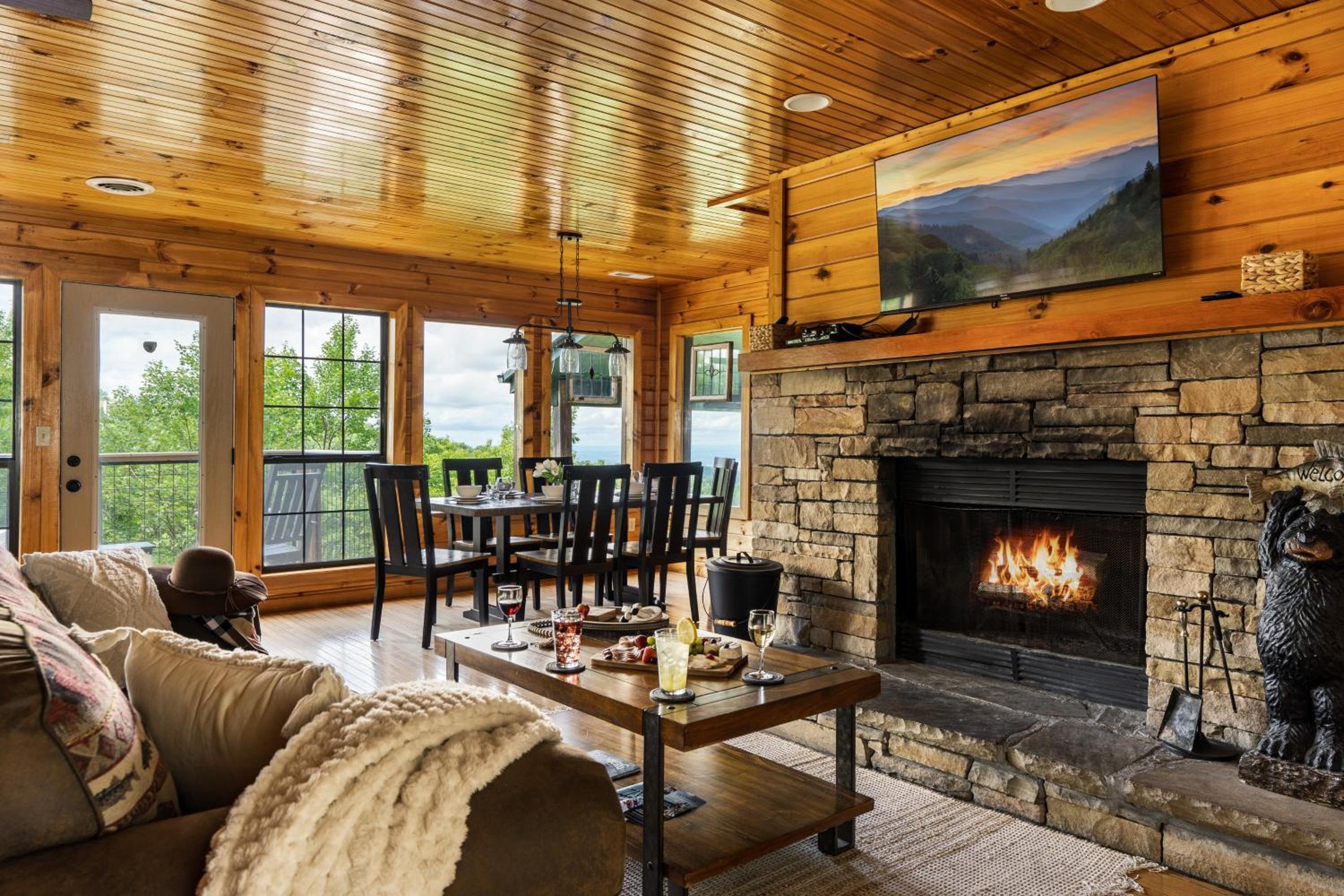 Elevista - Quaint&Private-Views-HotTub-PoolTable-Bears-3 Clubhouse Pools view 3