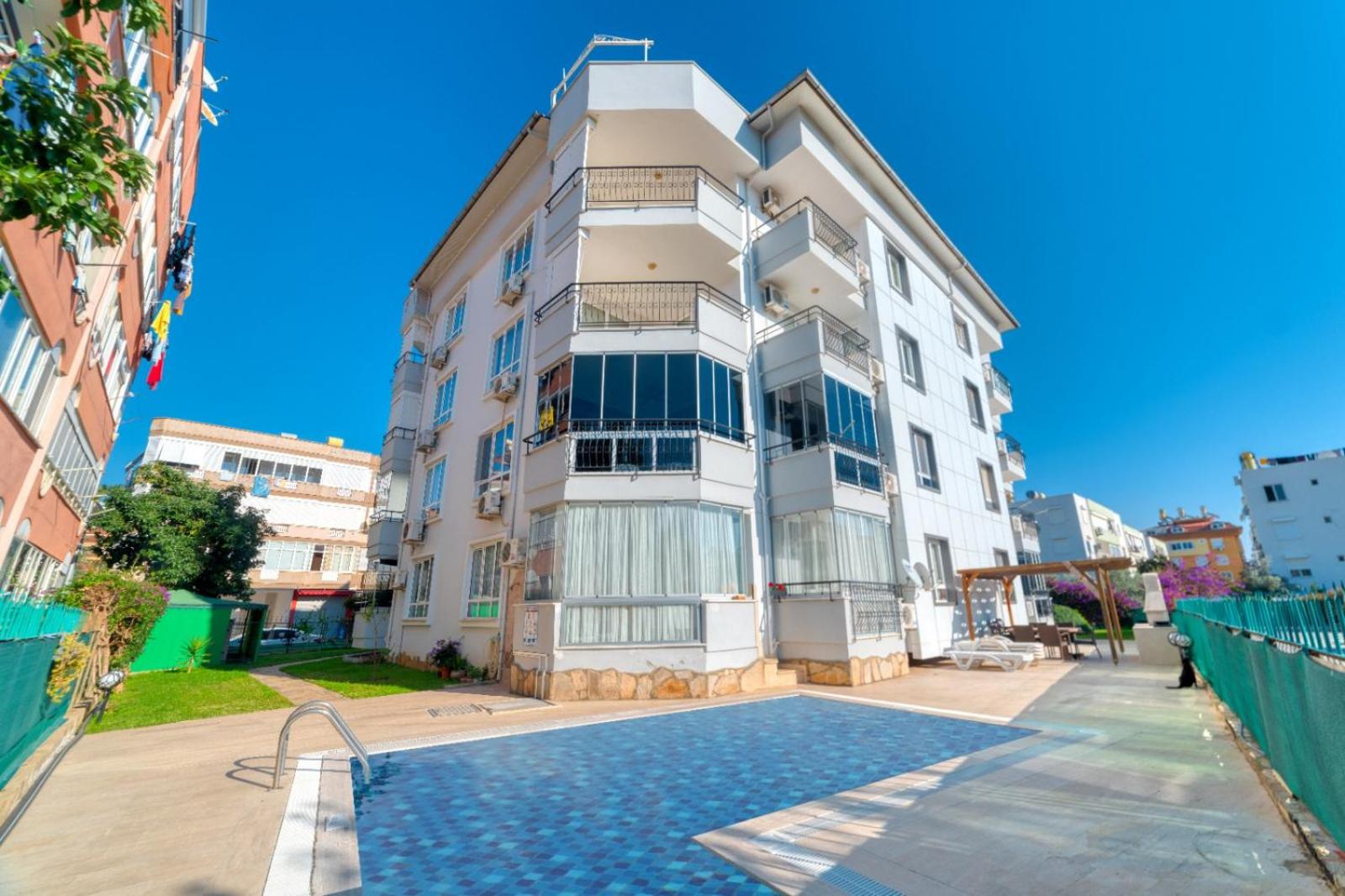Şehir ve Denizin ortasında