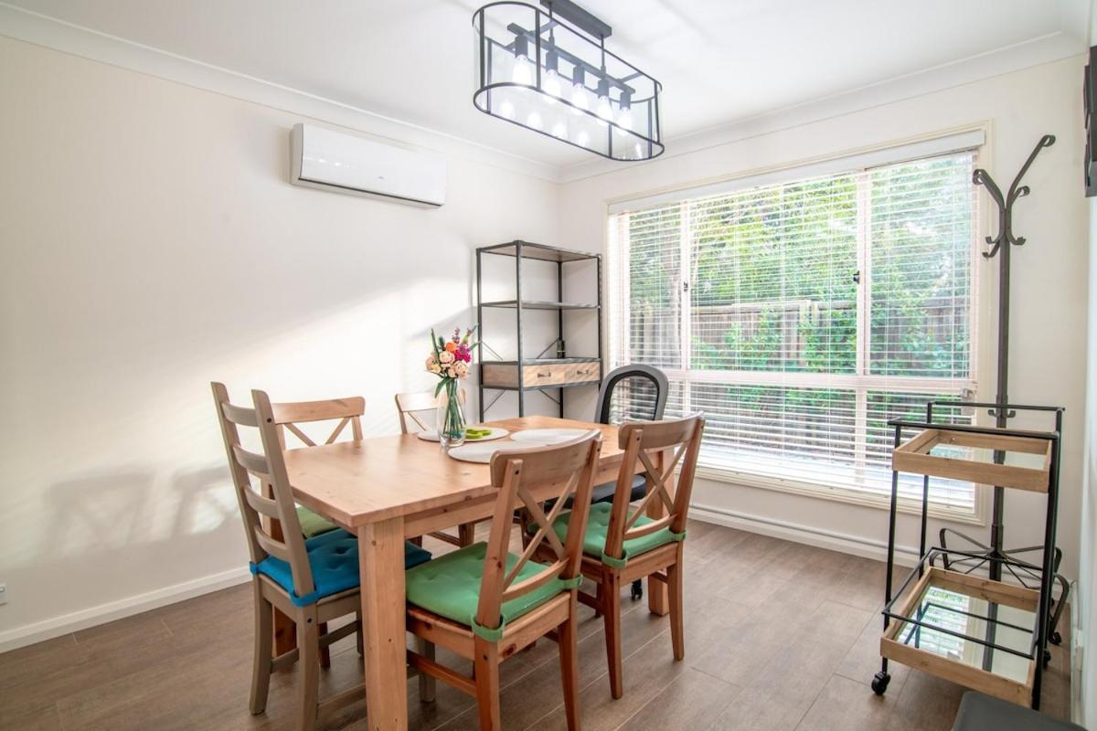 3bedroom Townhouse at Dundas