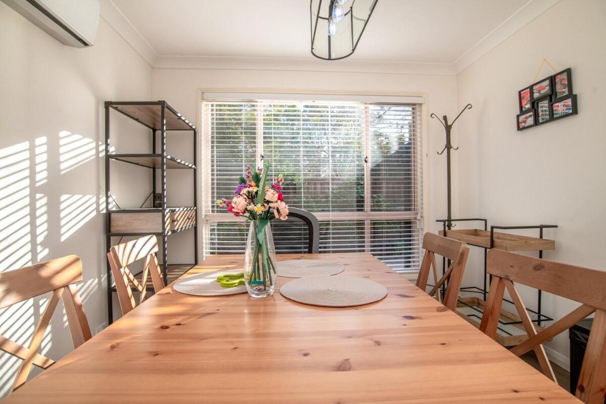 3bedroom Townhouse at Dundas