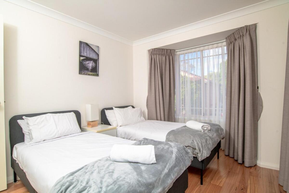 3bedroom Townhouse at Dundas