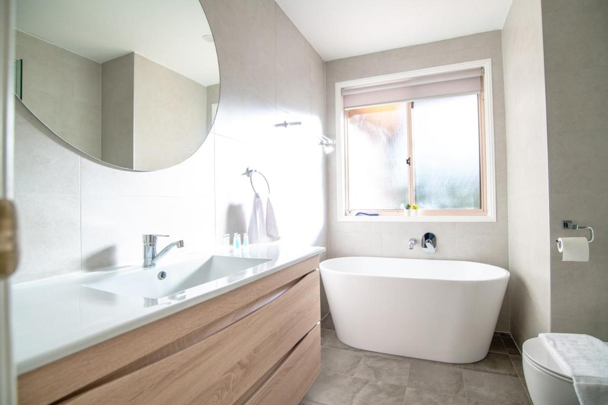 3bedroom Townhouse at Dundas