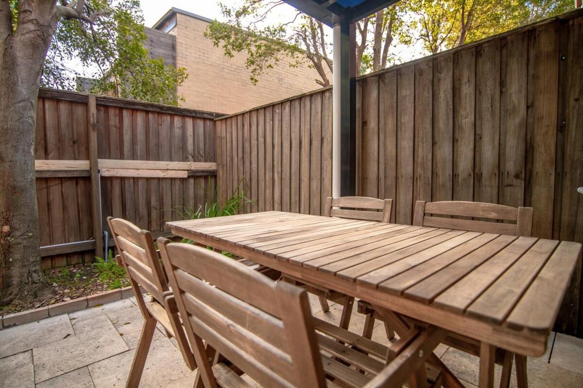 3bedroom Townhouse at Dundas