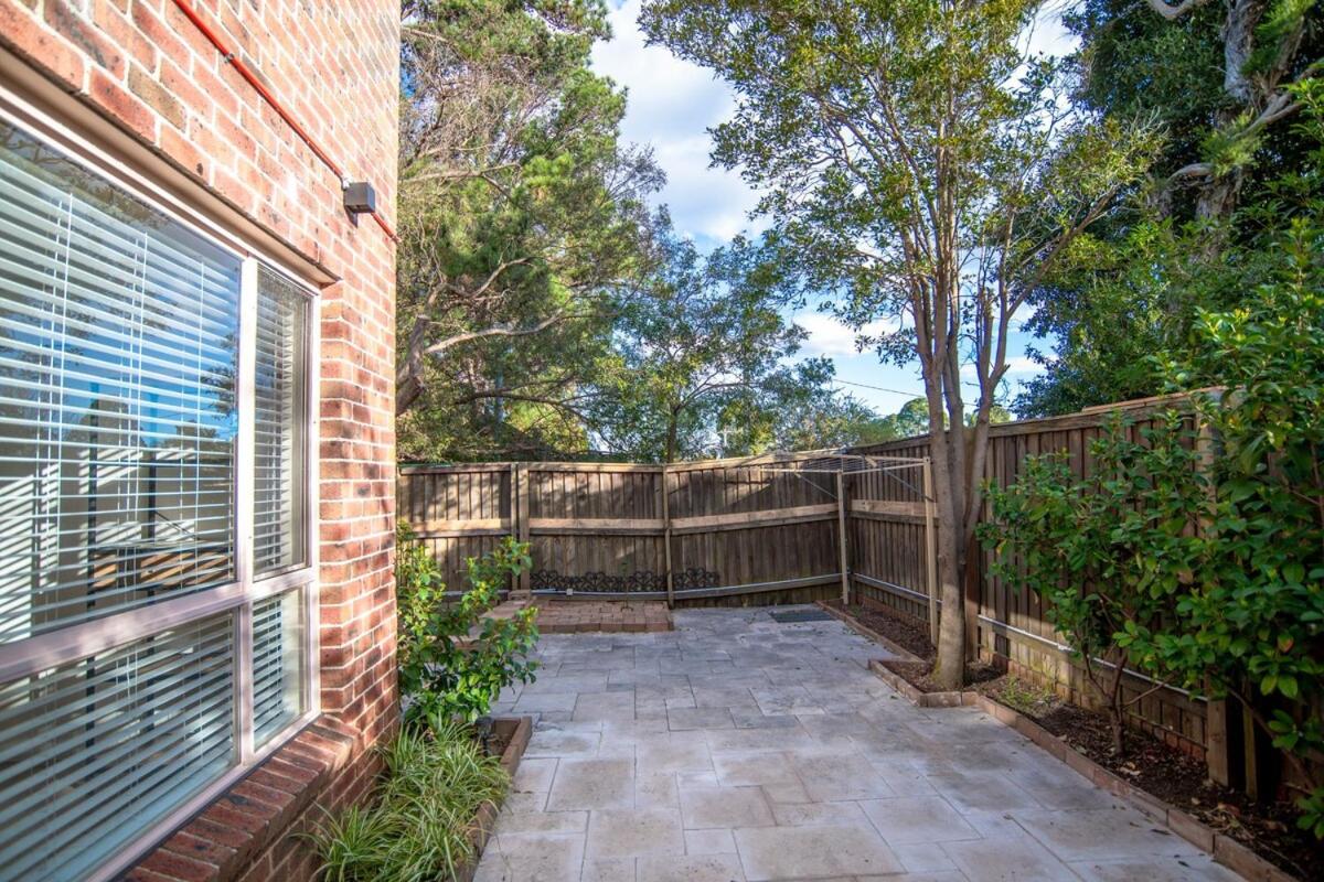 3bedroom Townhouse at Dundas