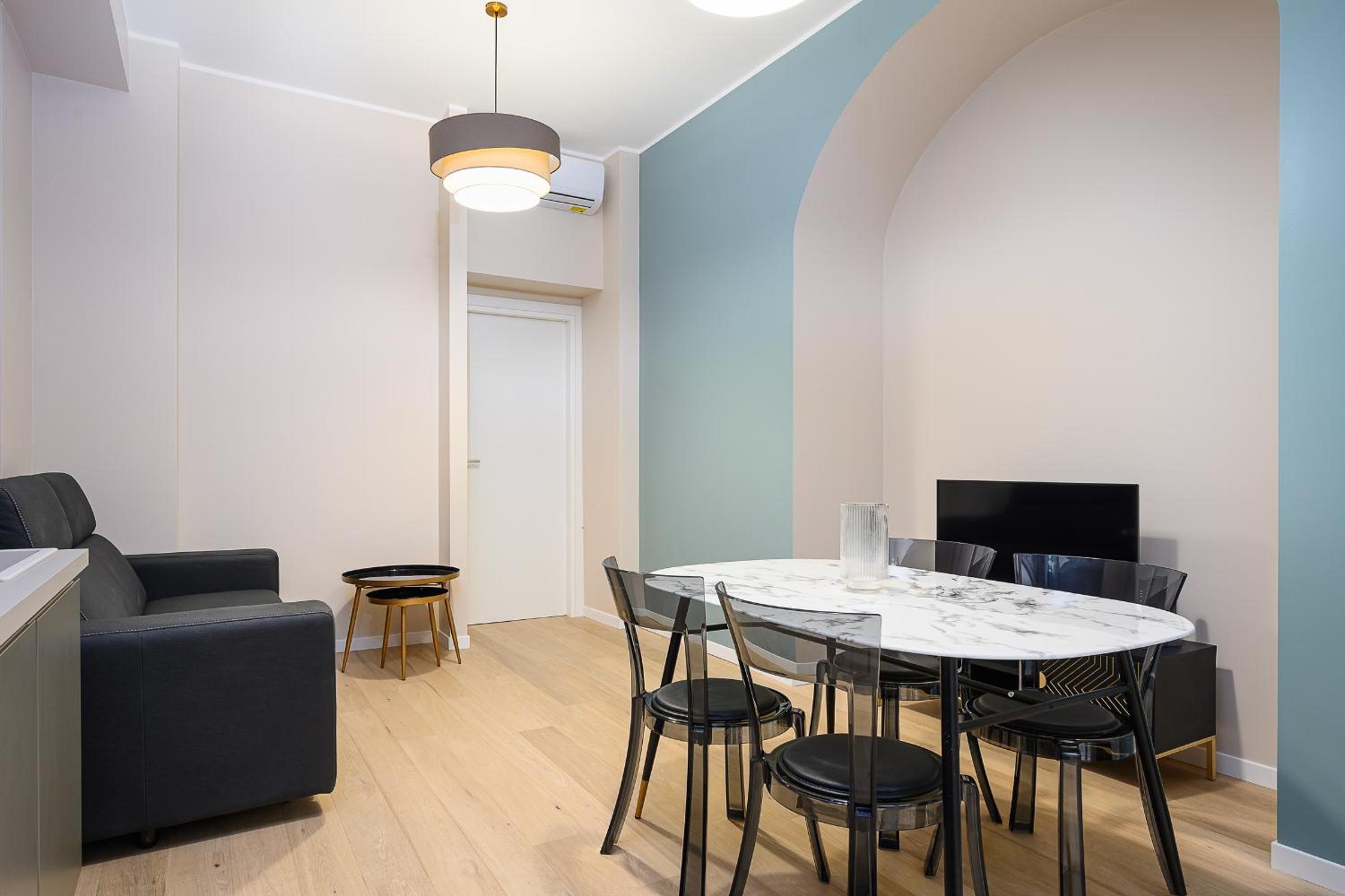Suites in Porta Garibaldi & Chinatown - City Center well connected