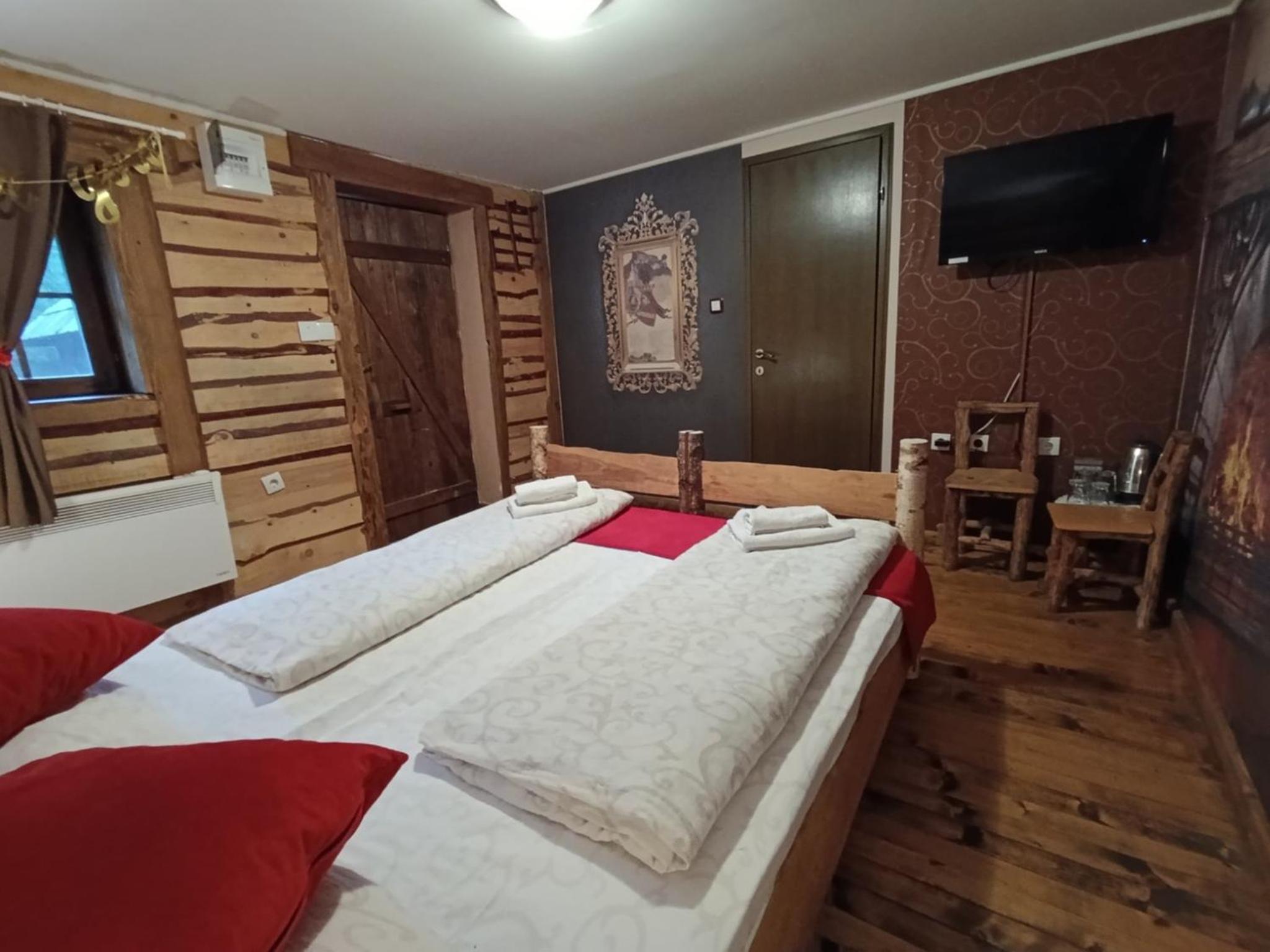 Kraljevsko selo Kotromanićevo