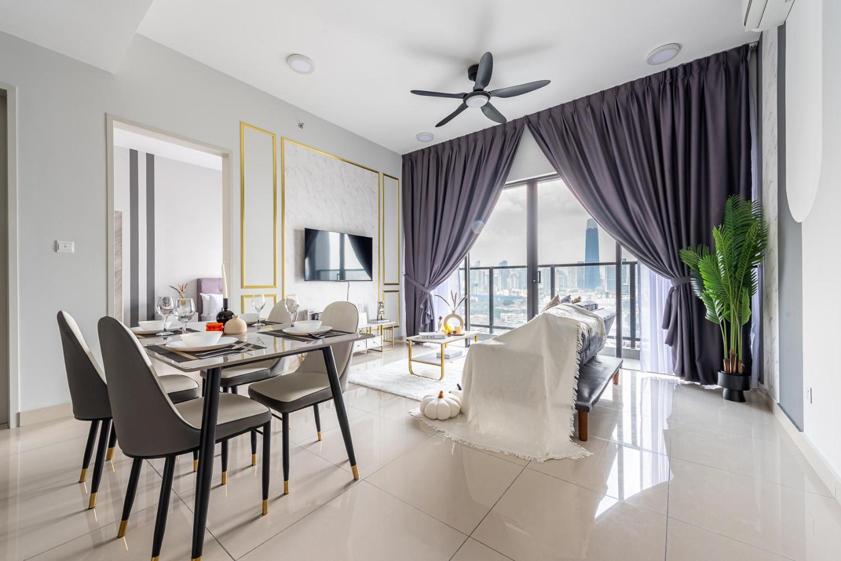 Tallest Concept Theme Suite KLCC