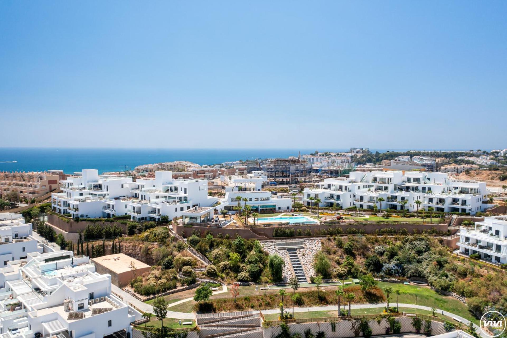 ViVi Homes - Golden Horizon Sauna, Pool, Gym & Beach