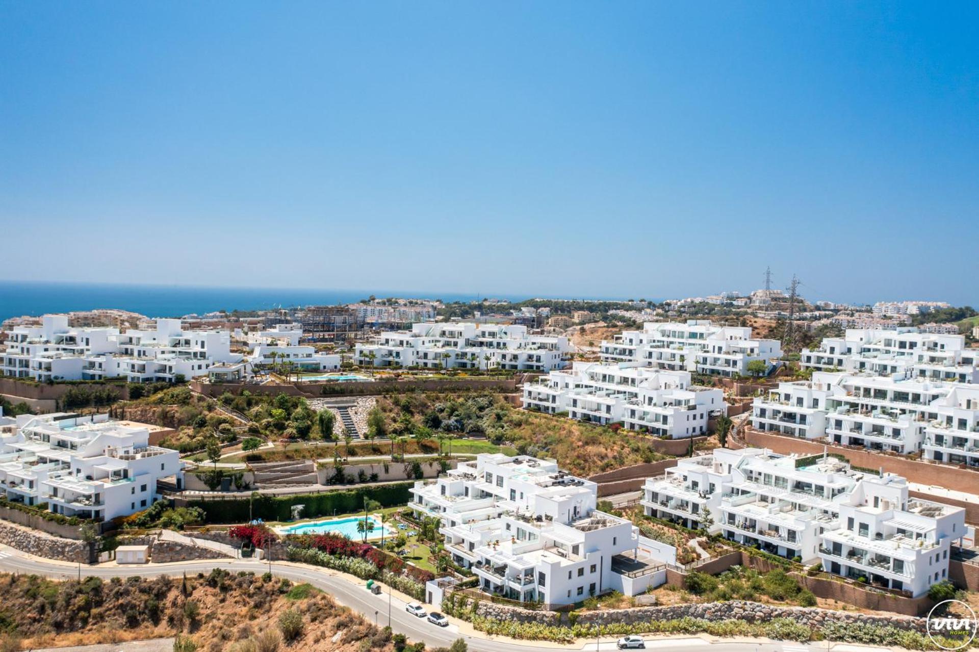 ViVi Homes - Golden Horizon Sauna, Pool, Gym & Beach