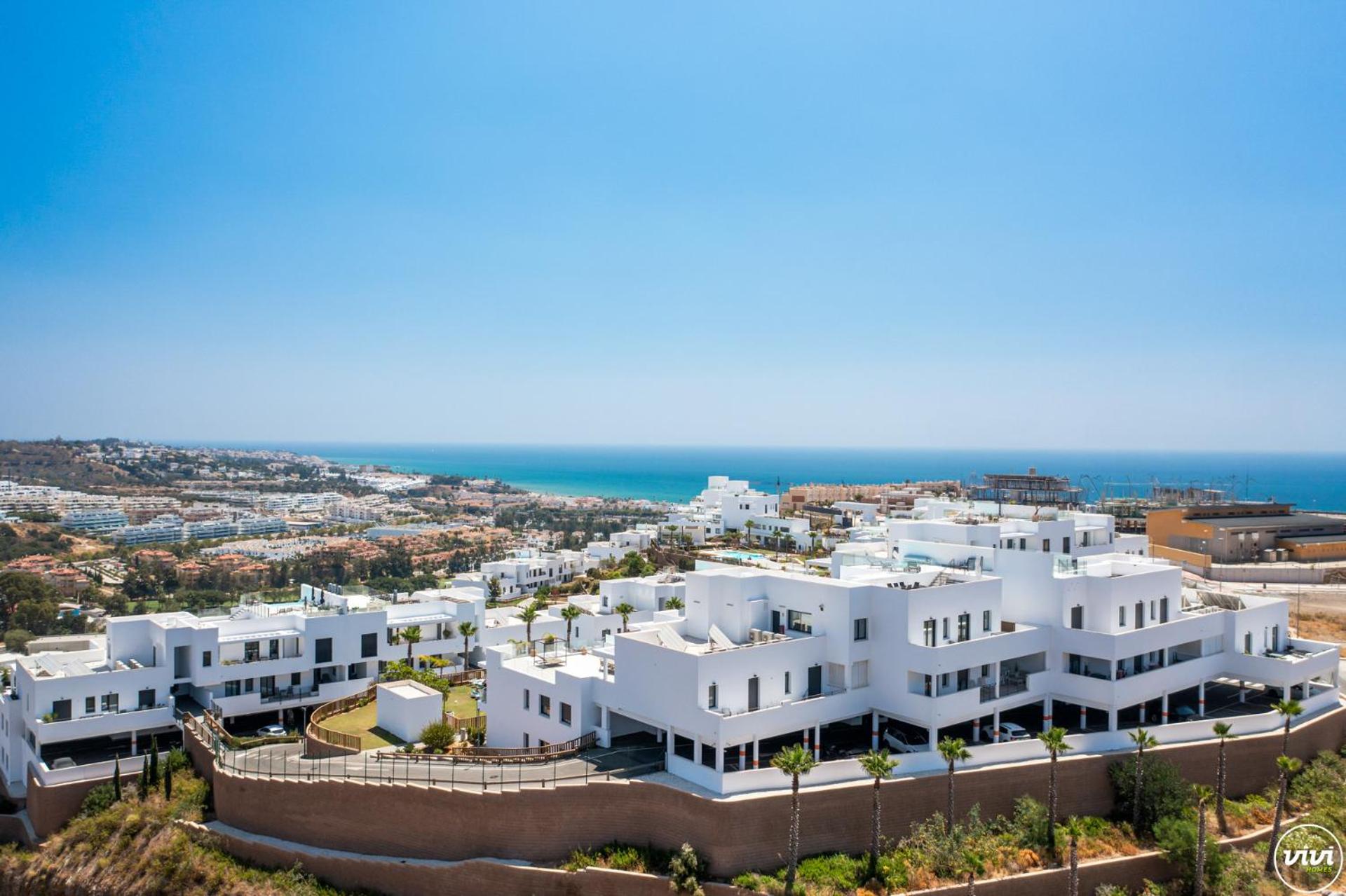 ViVi Homes - Golden Horizon Sauna, Pool, Gym & Beach