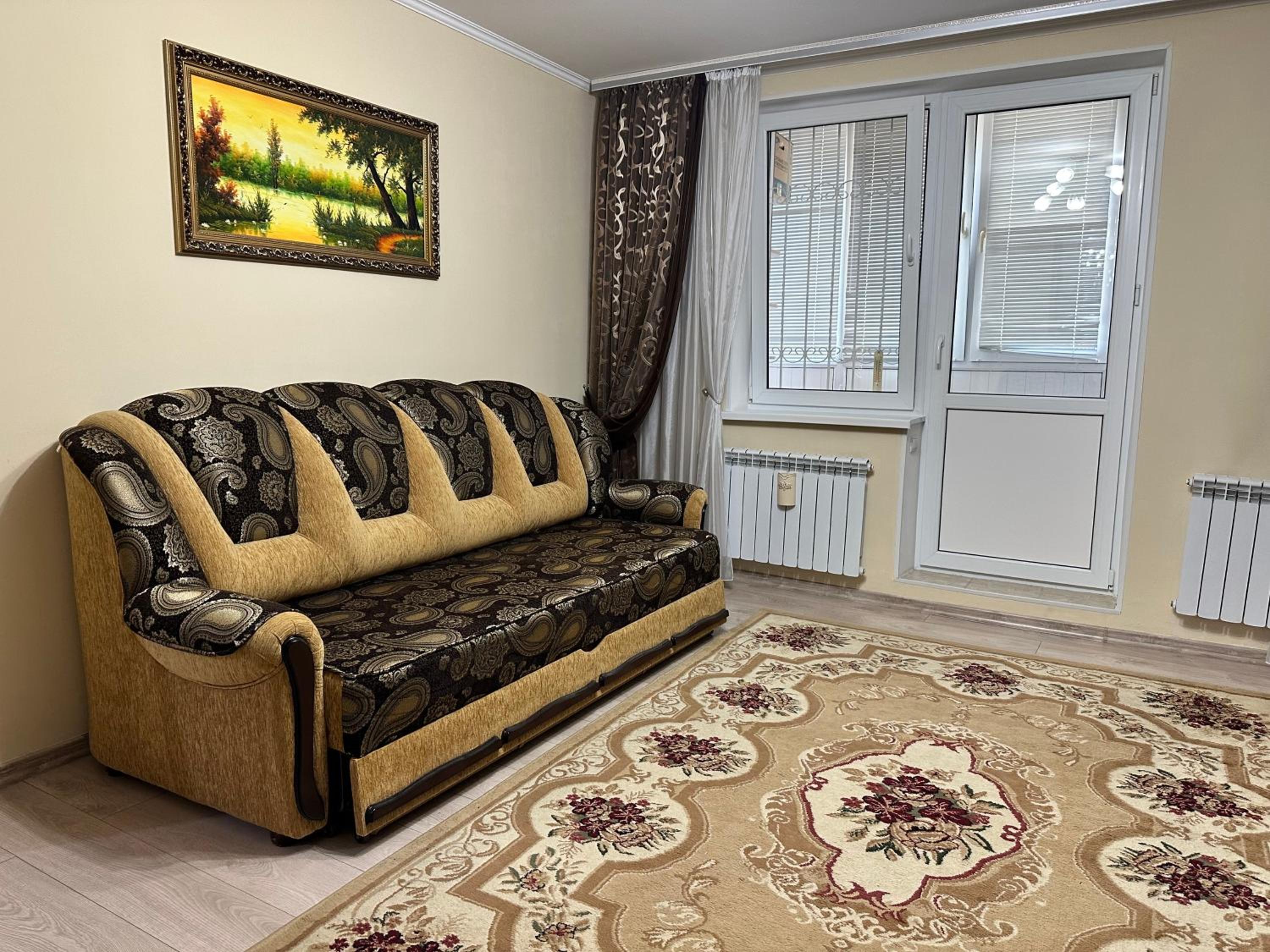 Cozy Apartment - 10 min from City Center view 3