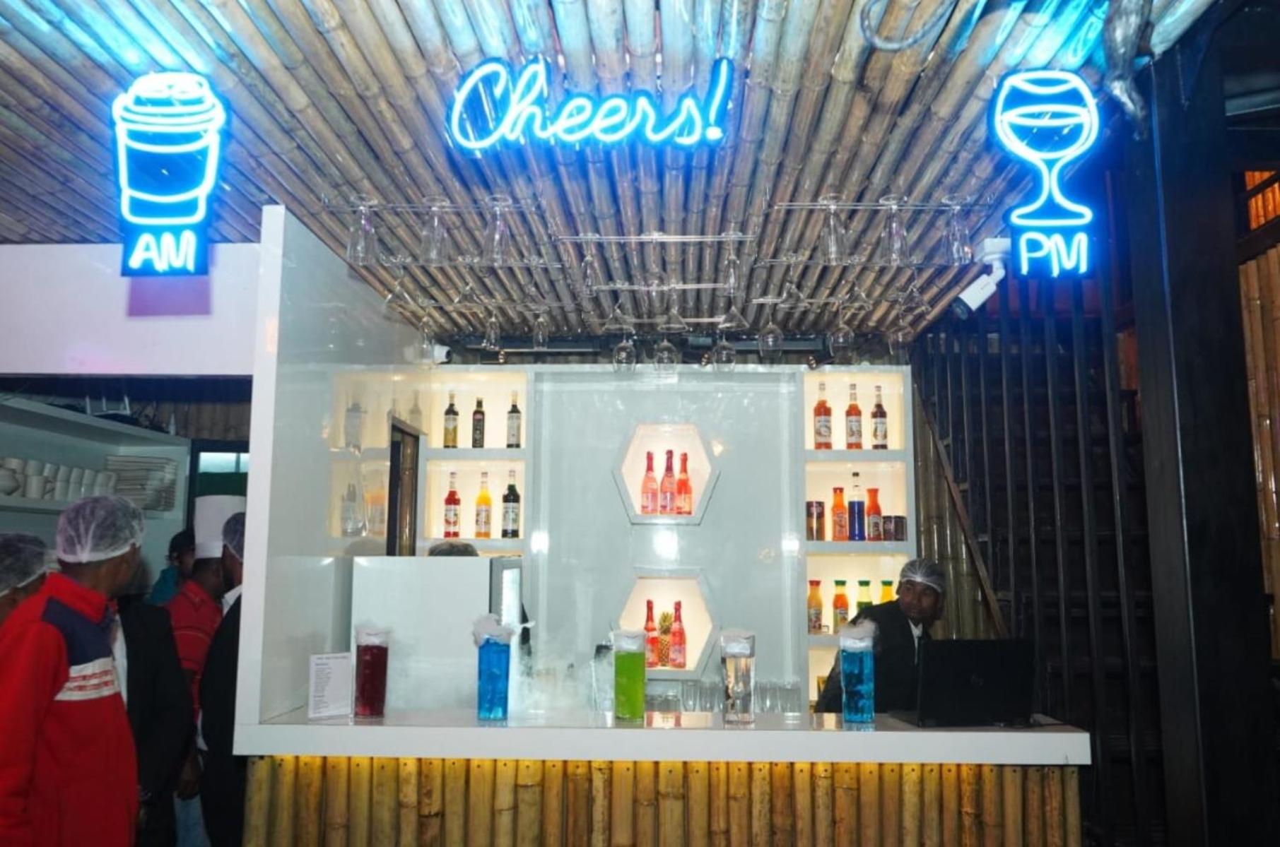 Food & Beverage
