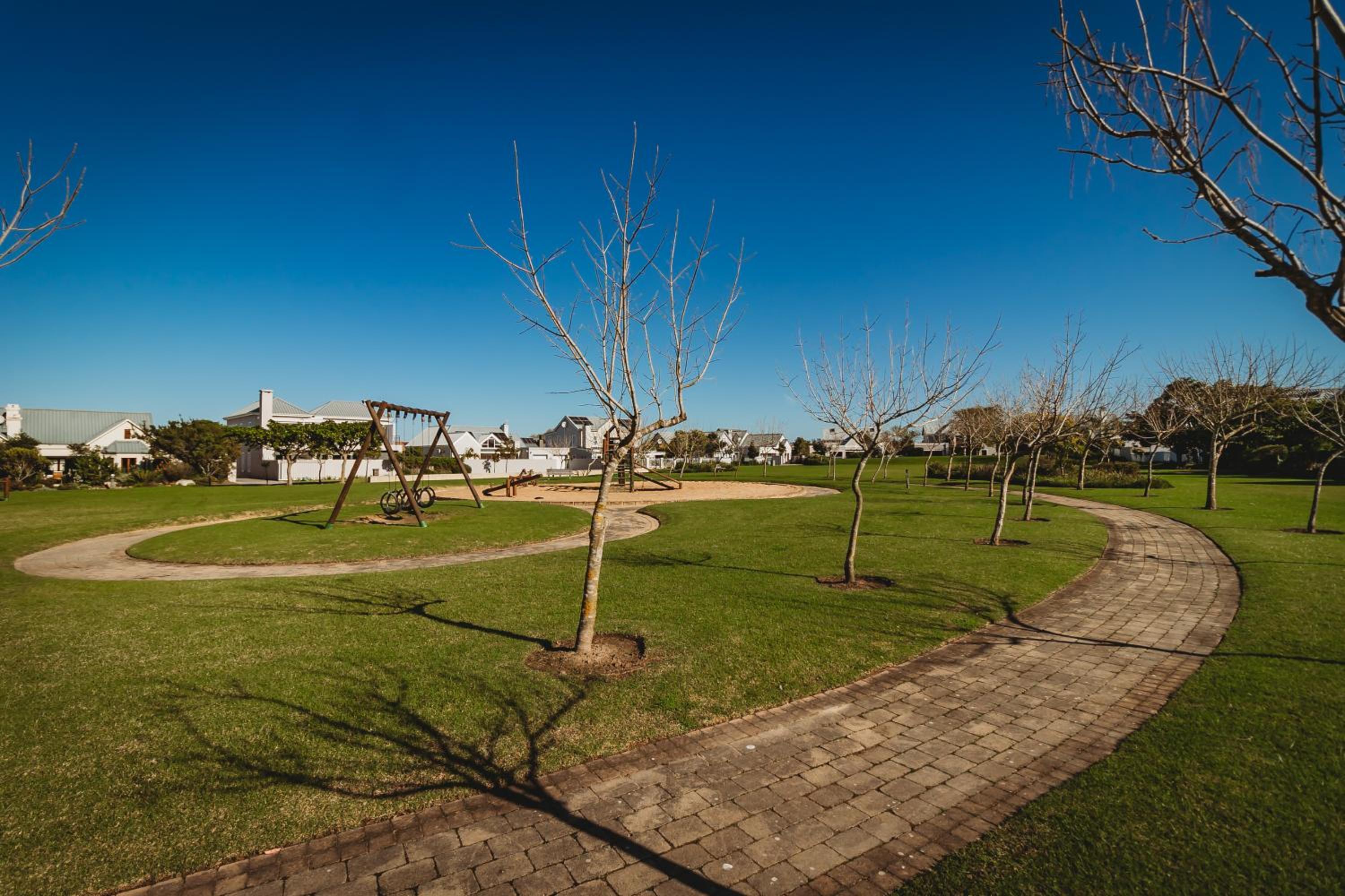 Trafford Cottage on Kingswood Golf Estate view 4