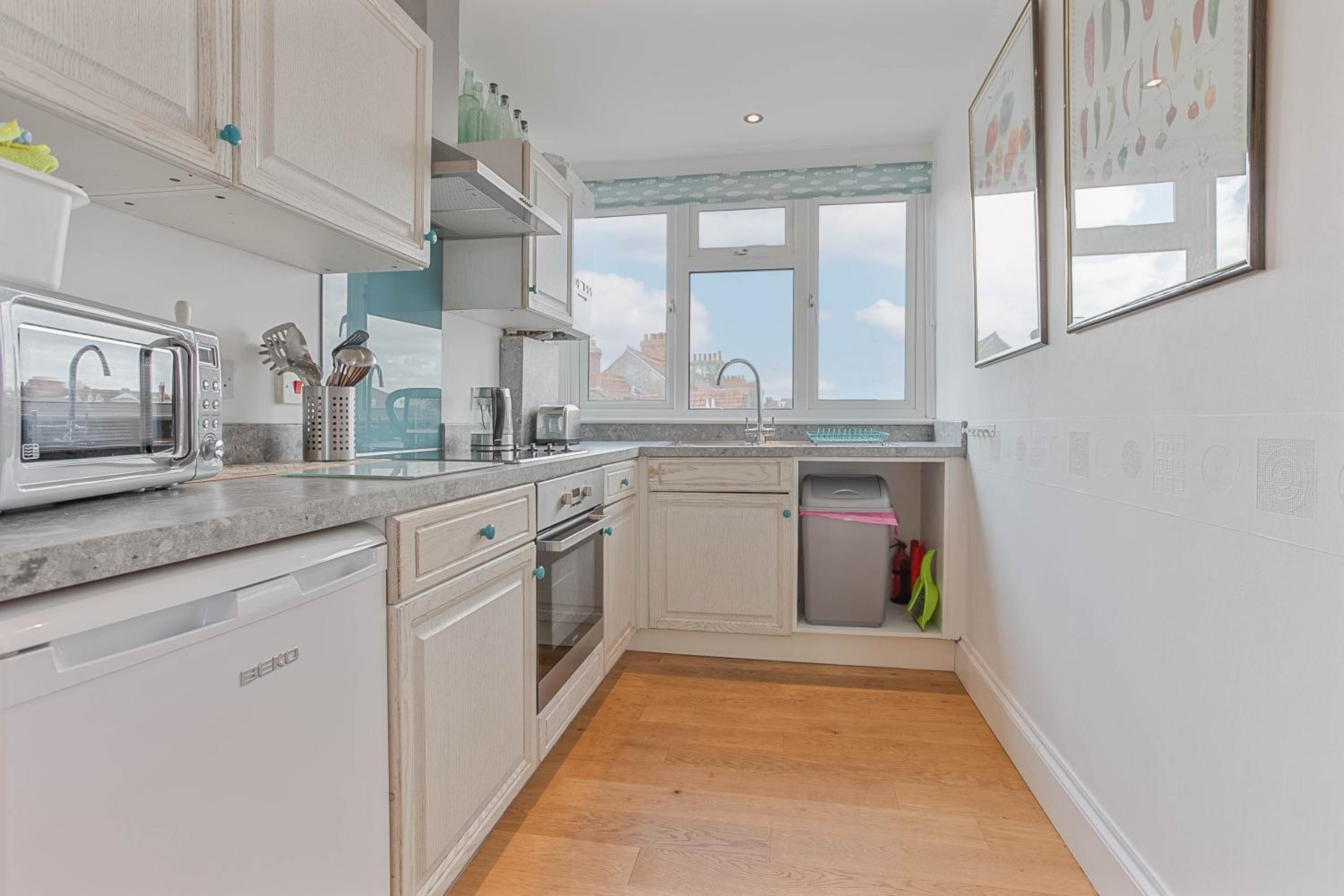 The Crows Nest - Apartment with great sea views- Crabpot Cottages Sheringham view 5