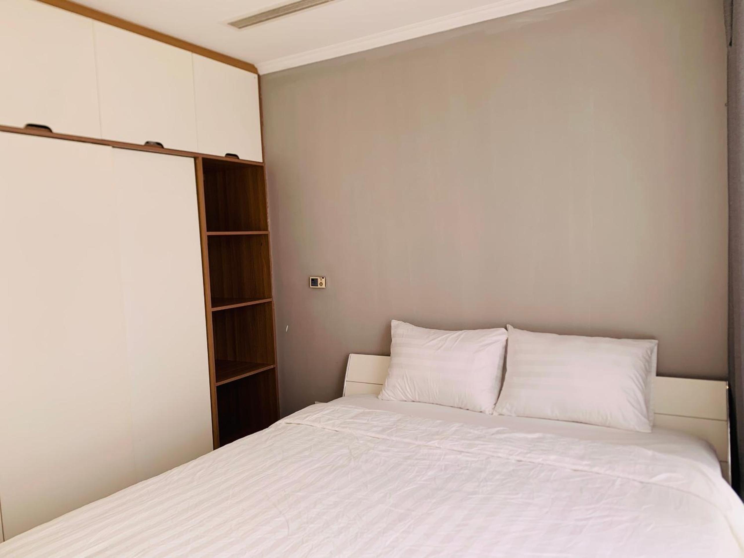 Royal City Apartment Nguyễn Trãi, Thanh Xuân by Helen