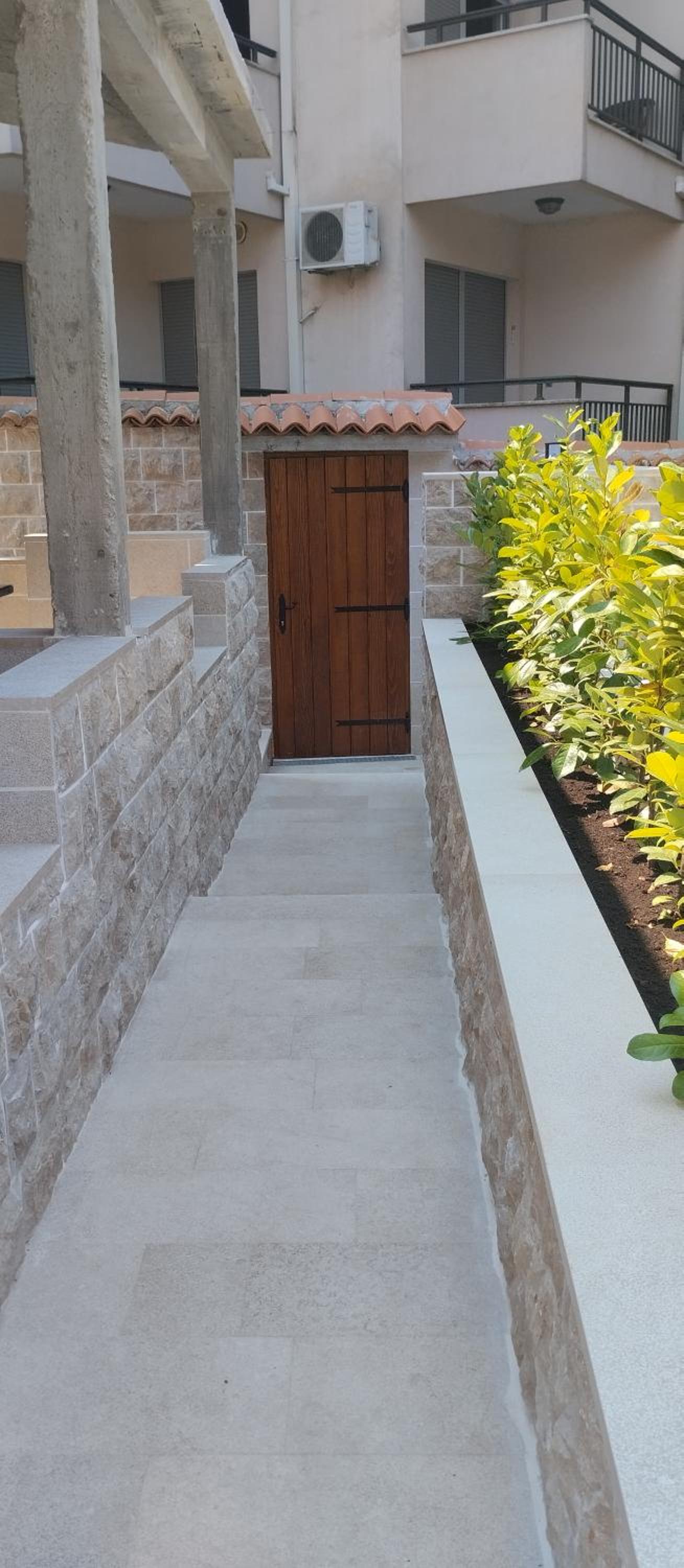Alex Apartments ,50m from the sea,FREE PRIVATE PARKING