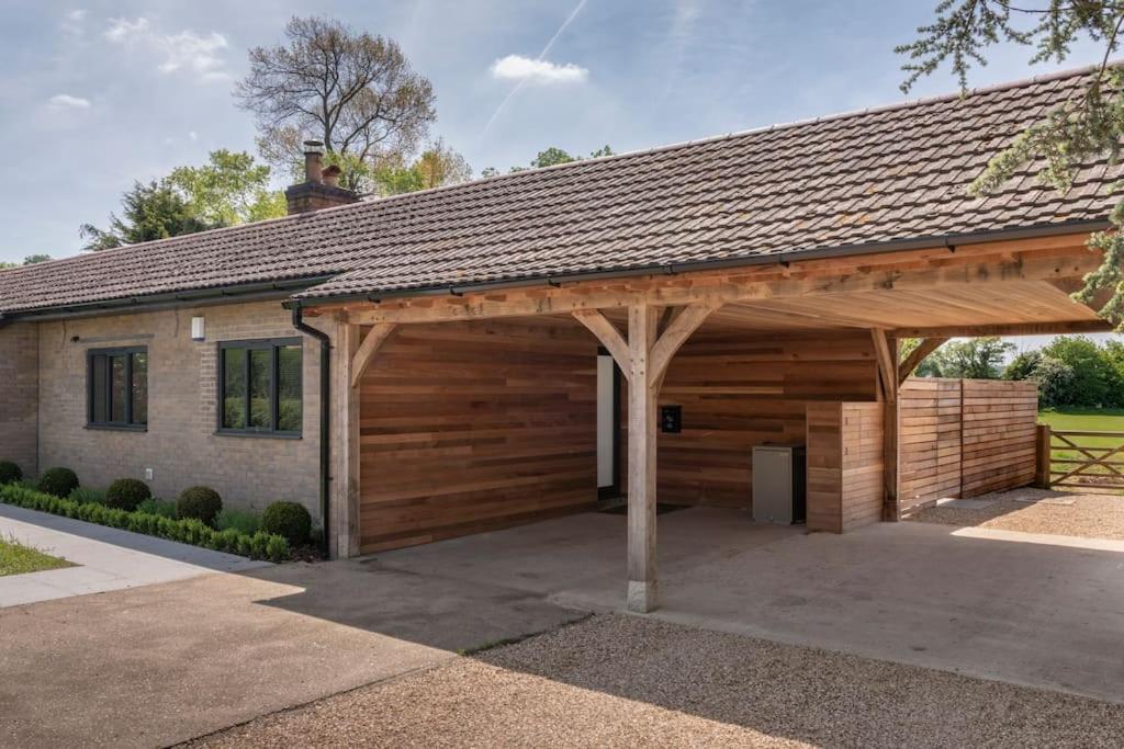 April Cottage - Luxury Country Bolthole
