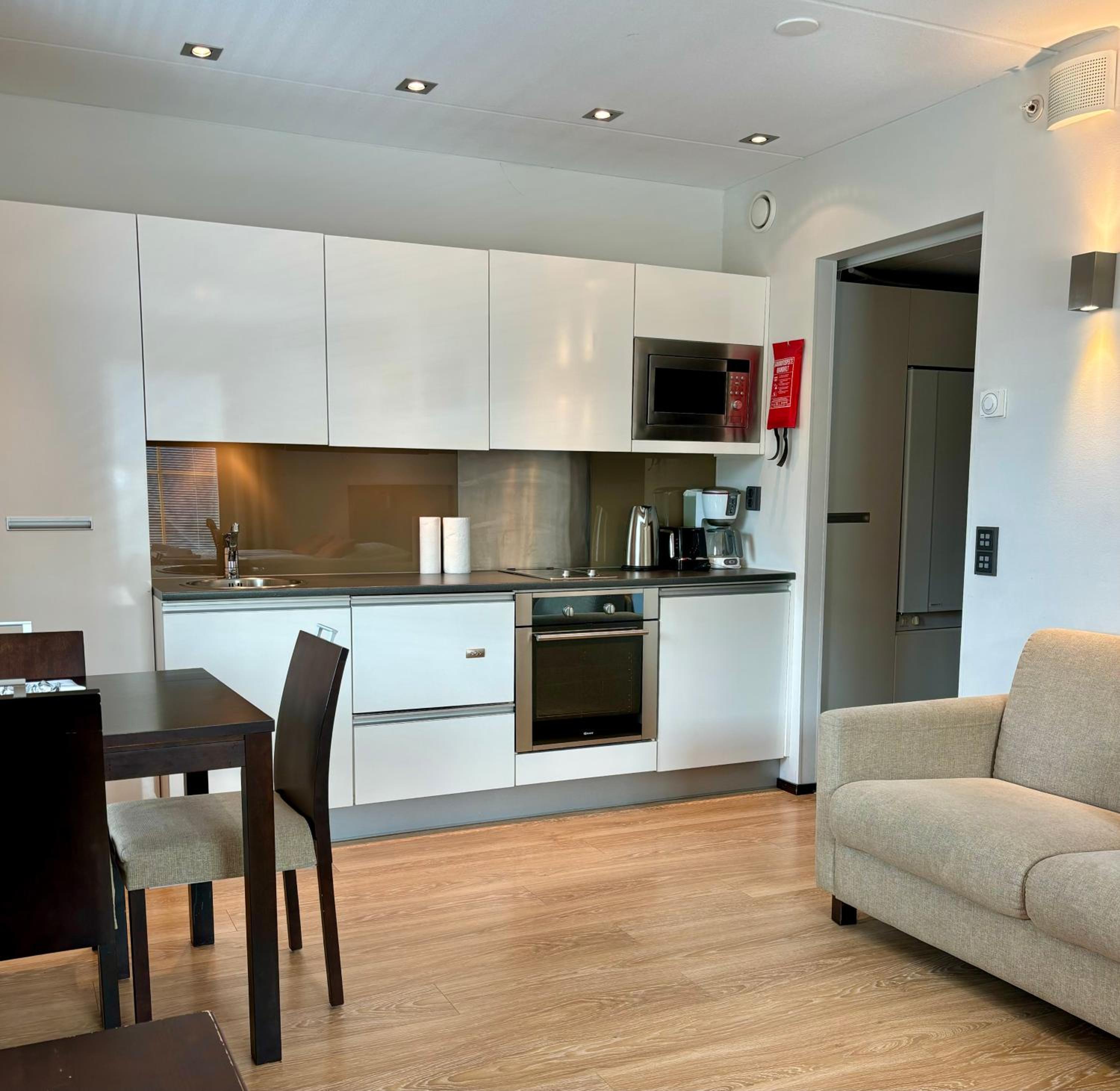 Levi Suites Levi Gold