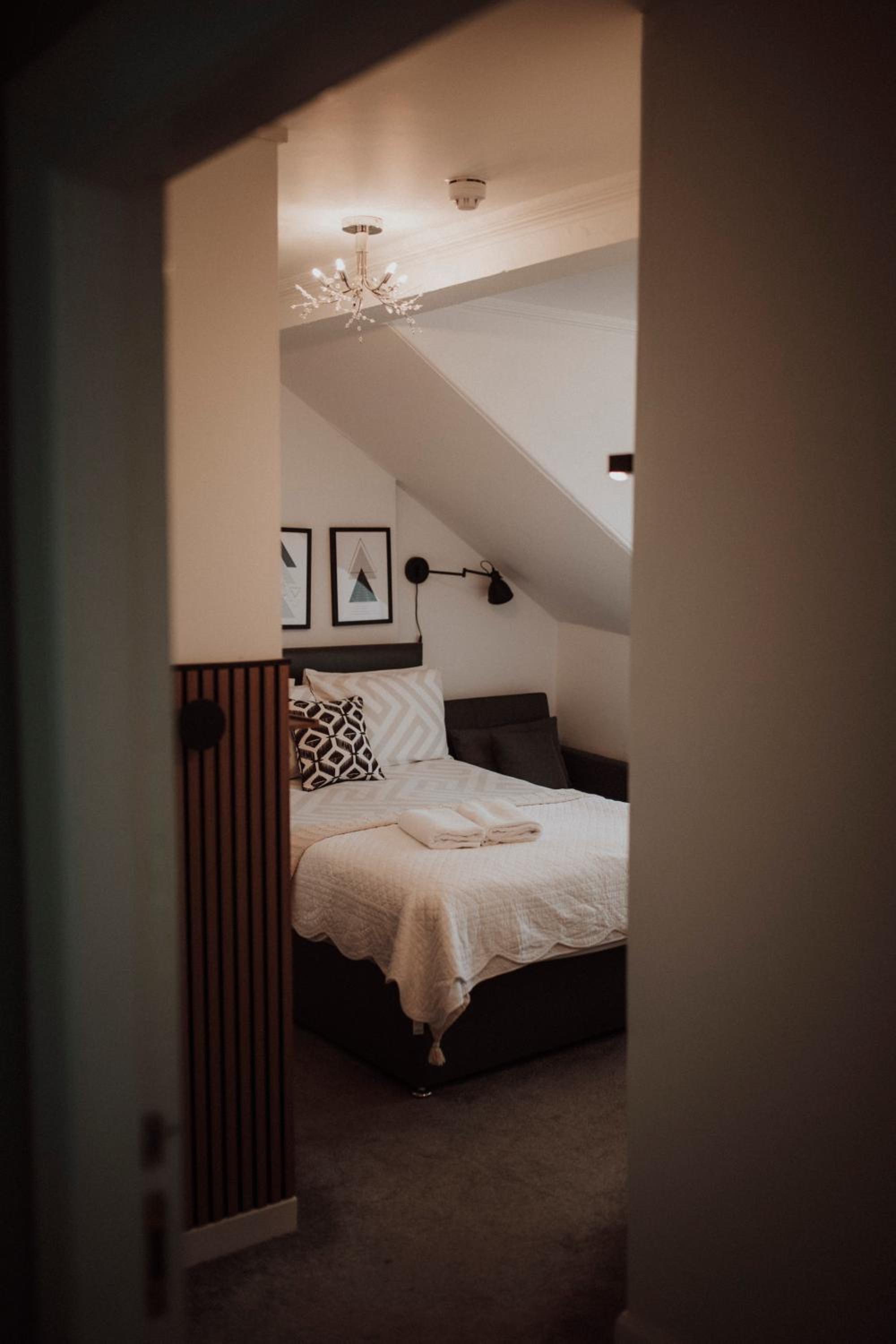 16 Pilrig Guest House