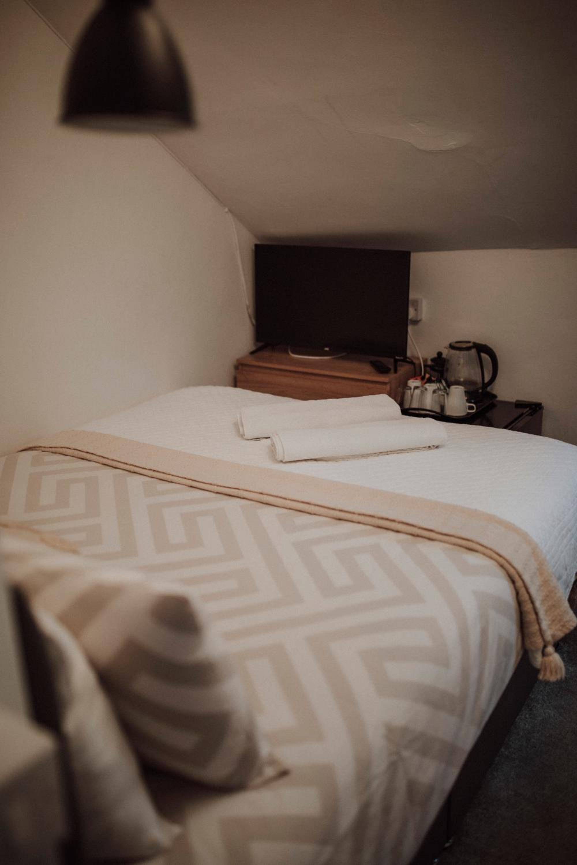 16 Pilrig Guest House