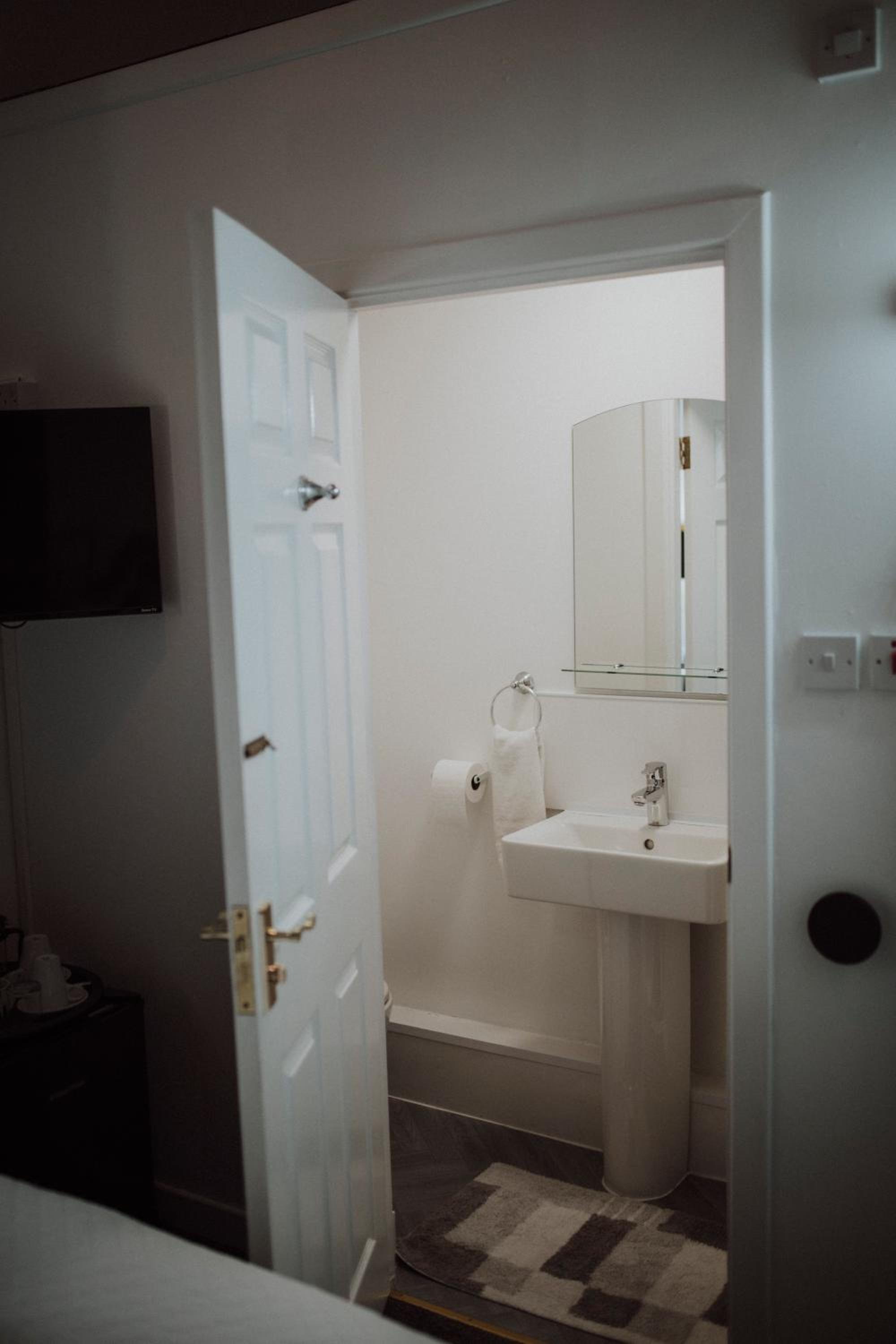 16 Pilrig Guest House