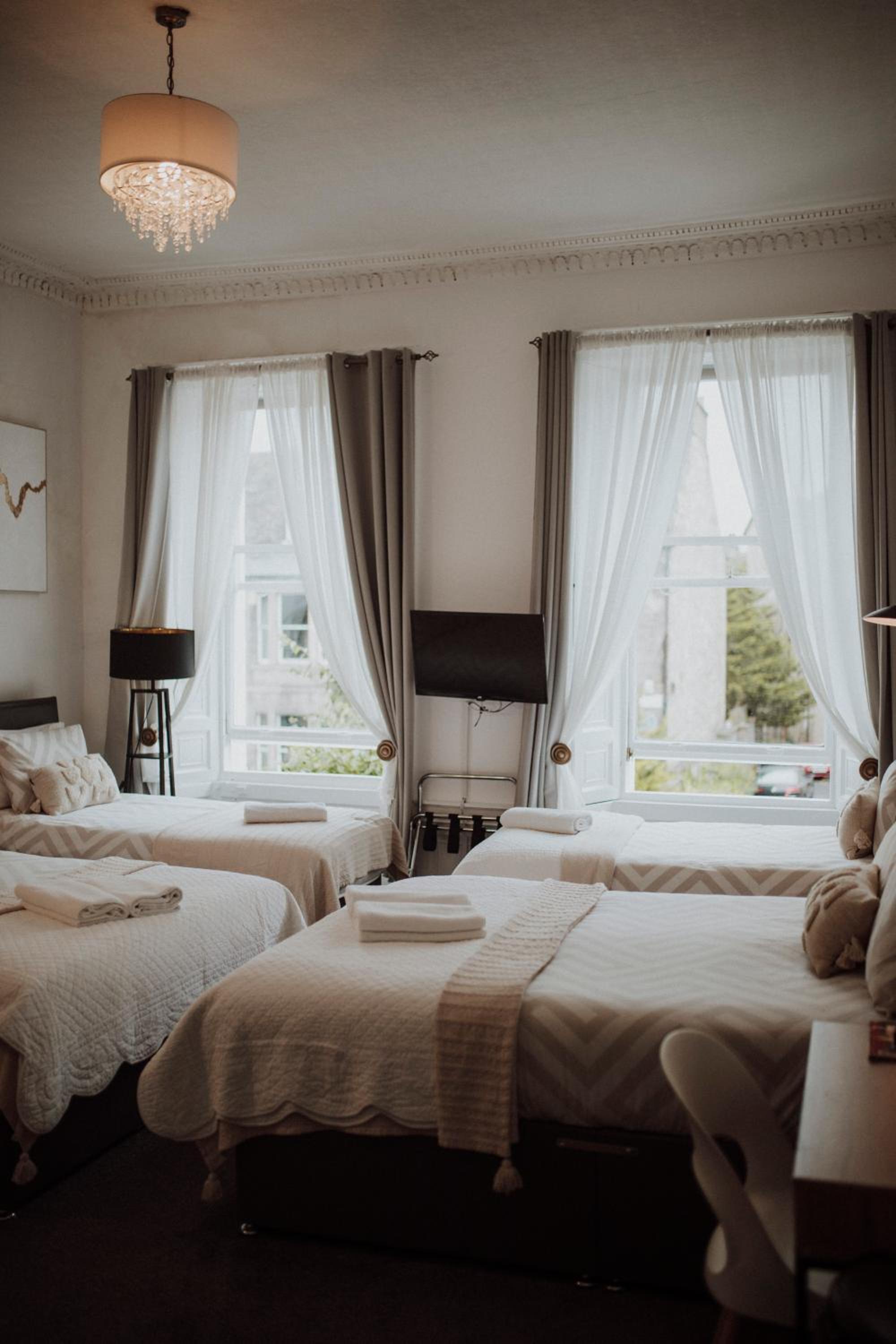 16 Pilrig Guest House