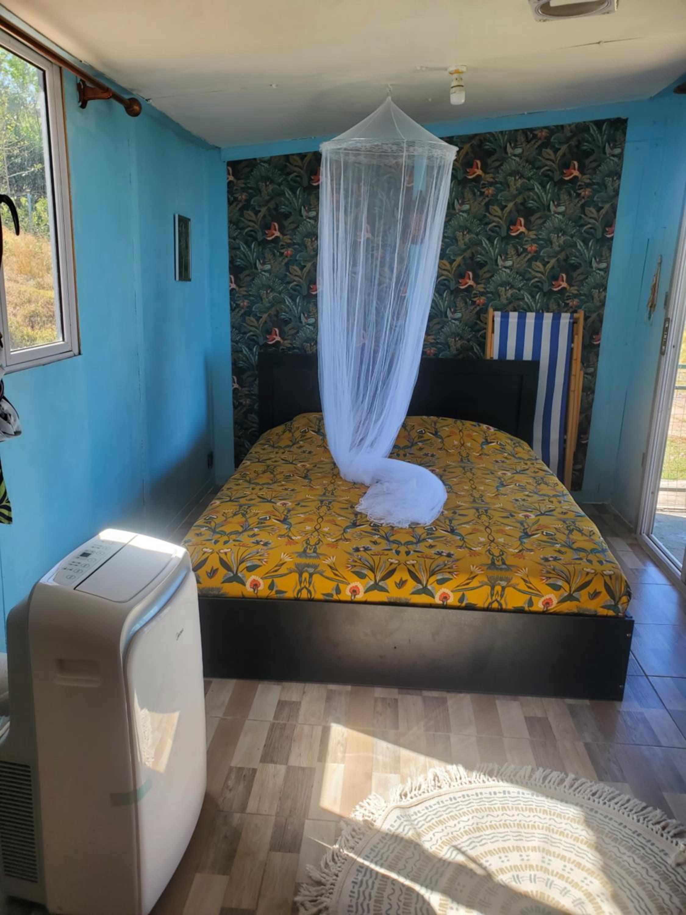 Petite maison de tôle Rodriguaises view 3