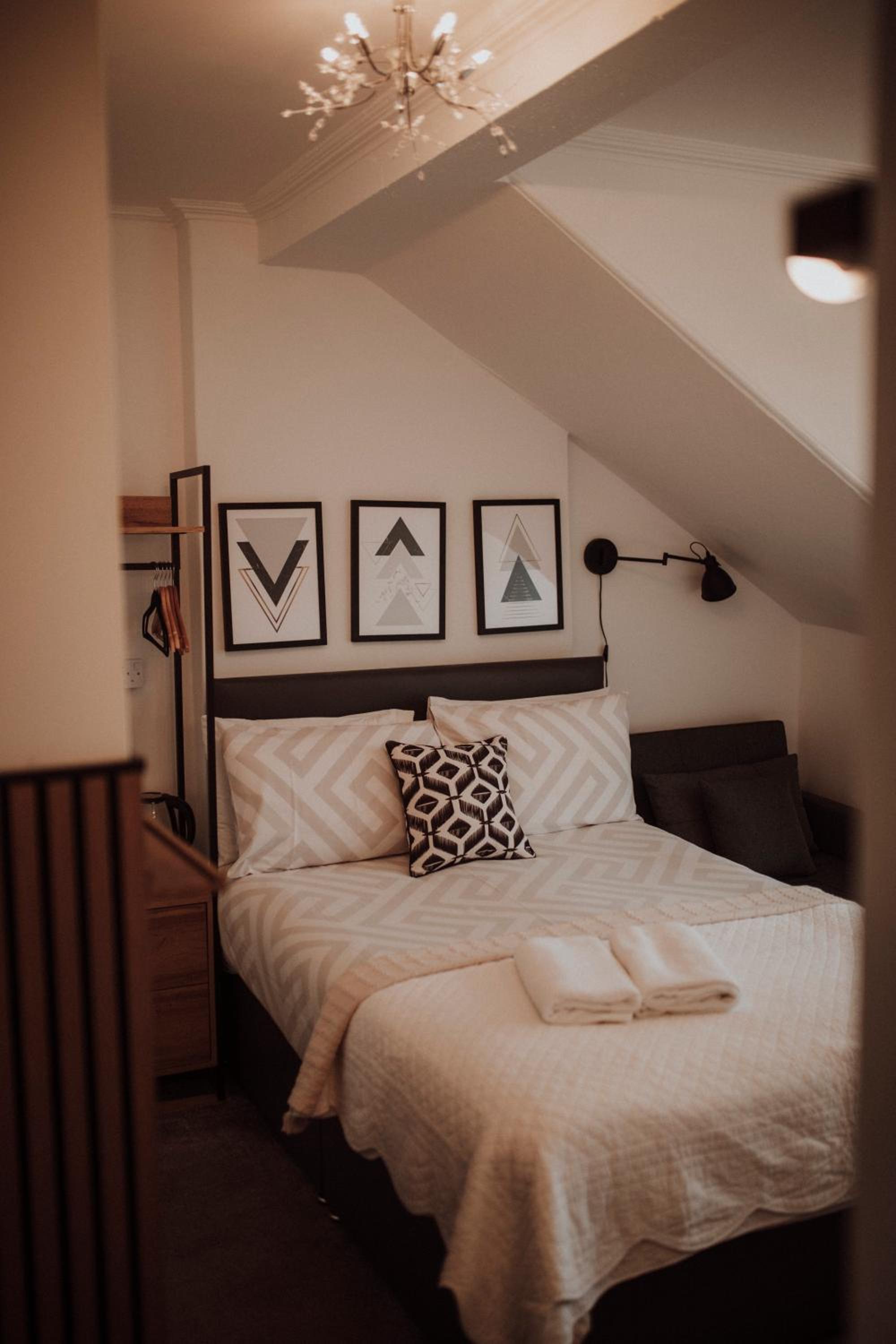 16 Pilrig Guest House