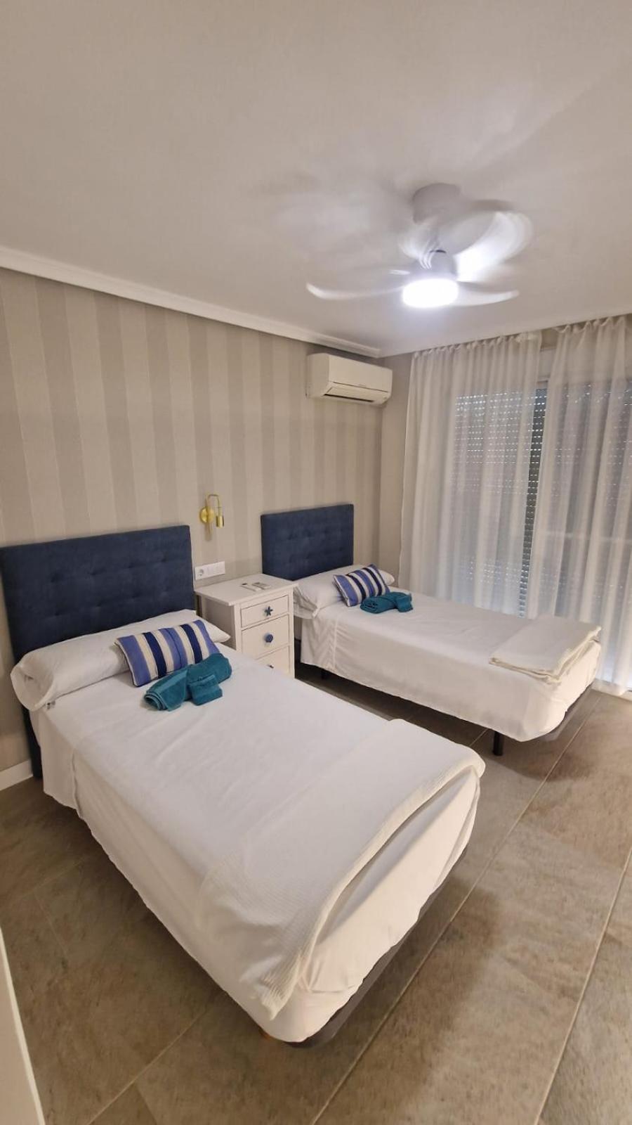 Beachfront vila
