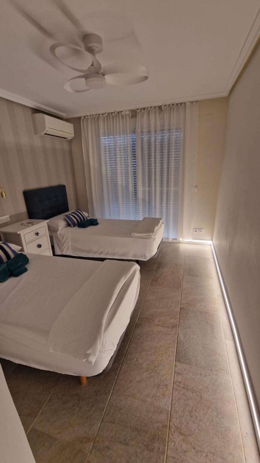 Beachfront vila